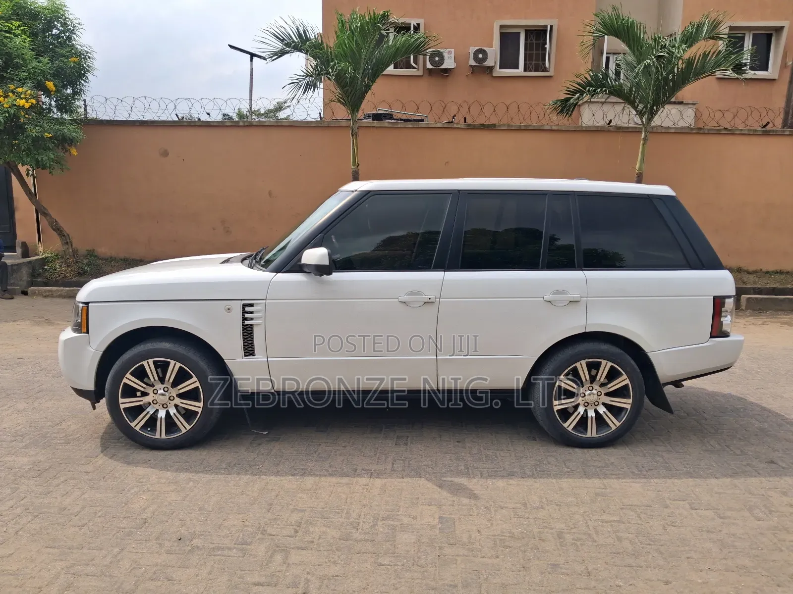 Land Rover Range Rover HSE 2012 White