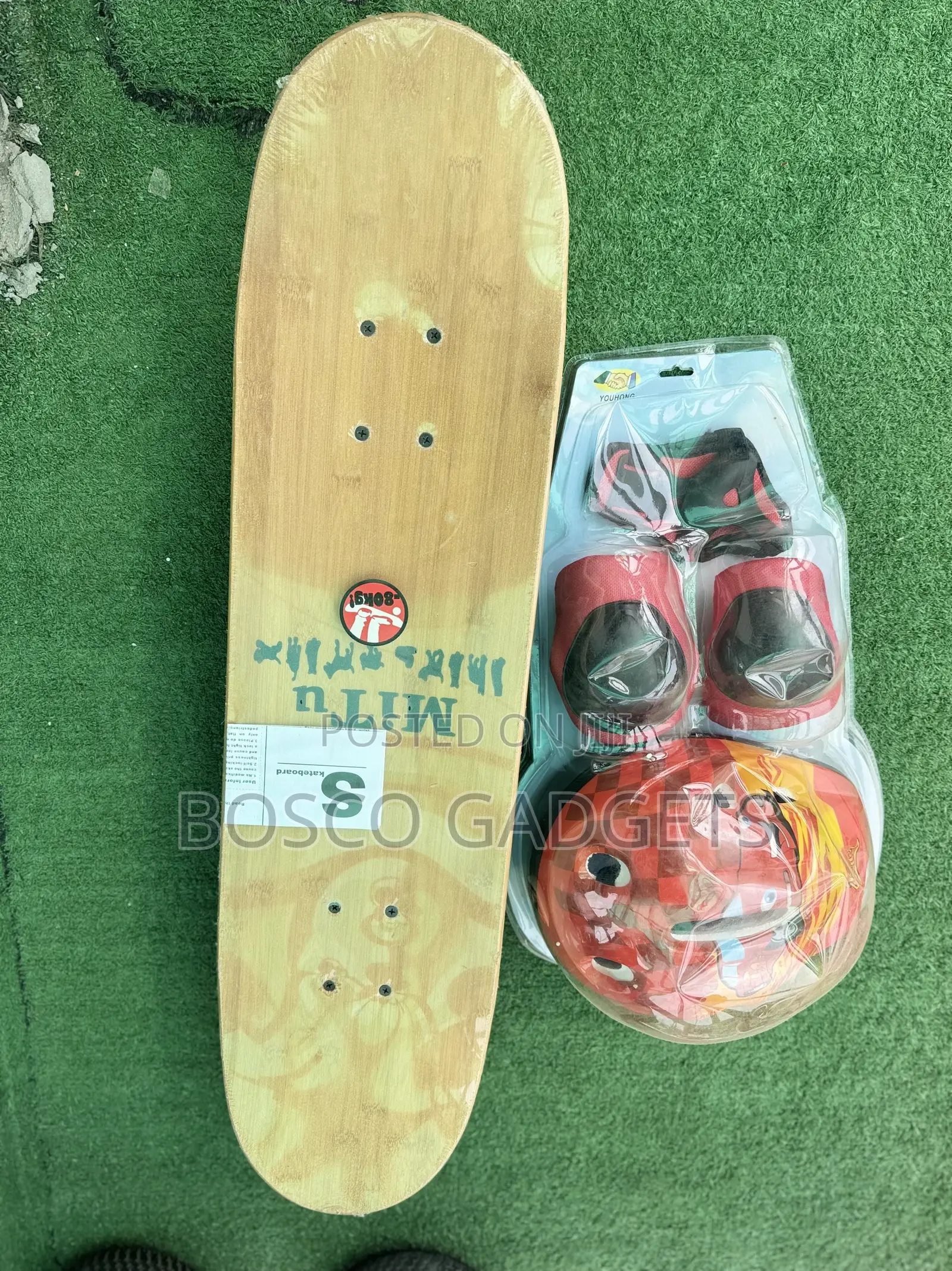 Standard Oakwood Skateboard With Free Protective Gears
