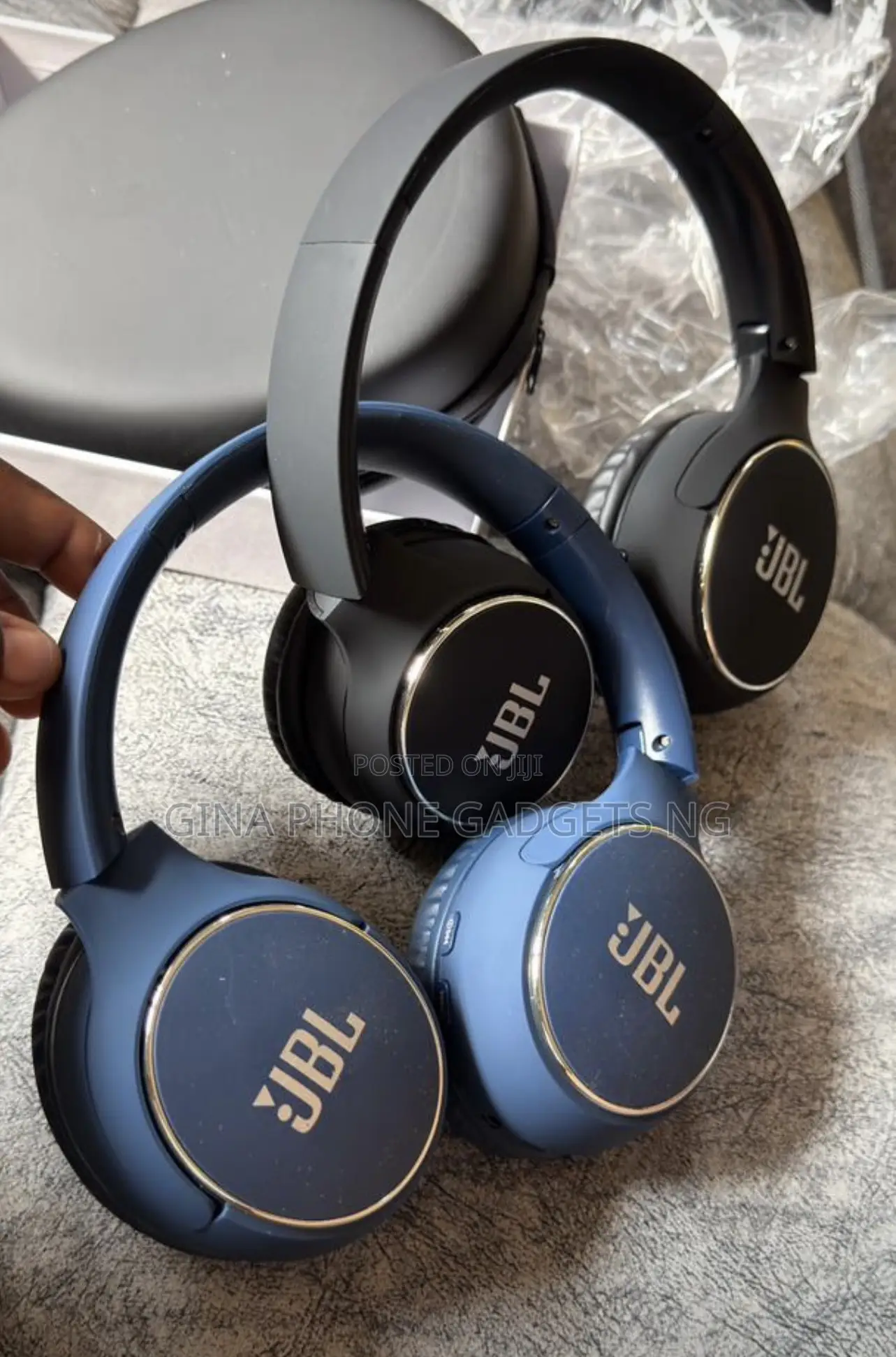 JBL Tune 700 + Ultra Noise Canceling Headphone