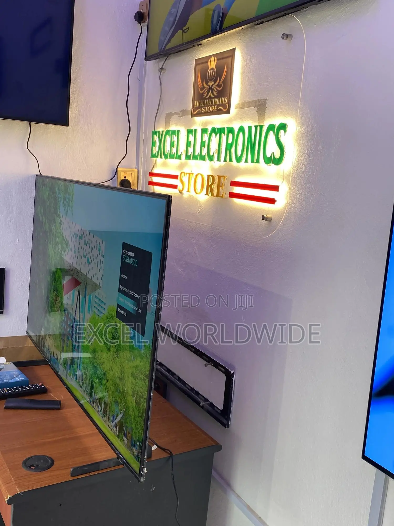 Sleek Premium 50” Samsung Uhd Smart Tv With With Airslim Design
