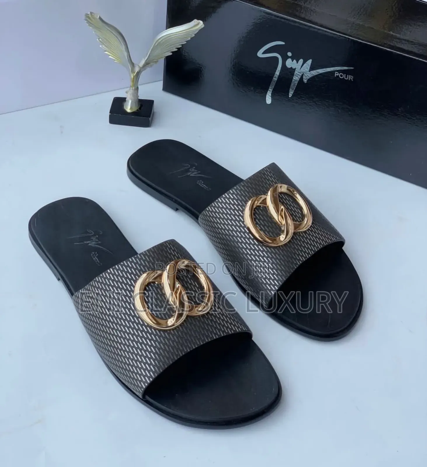 Louis Vuitton Luxury Men's Slippers Best Quality Well Banded Package