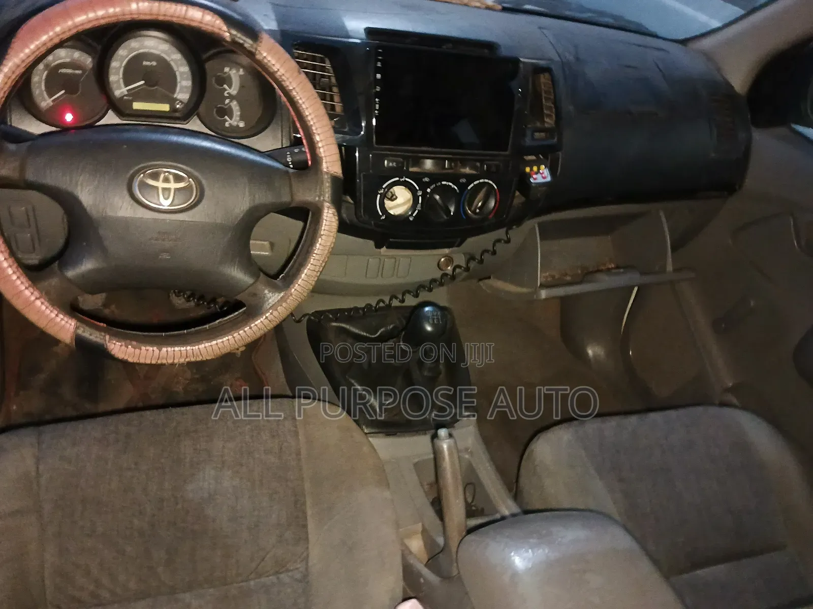 Toyota Hilux 2011 White