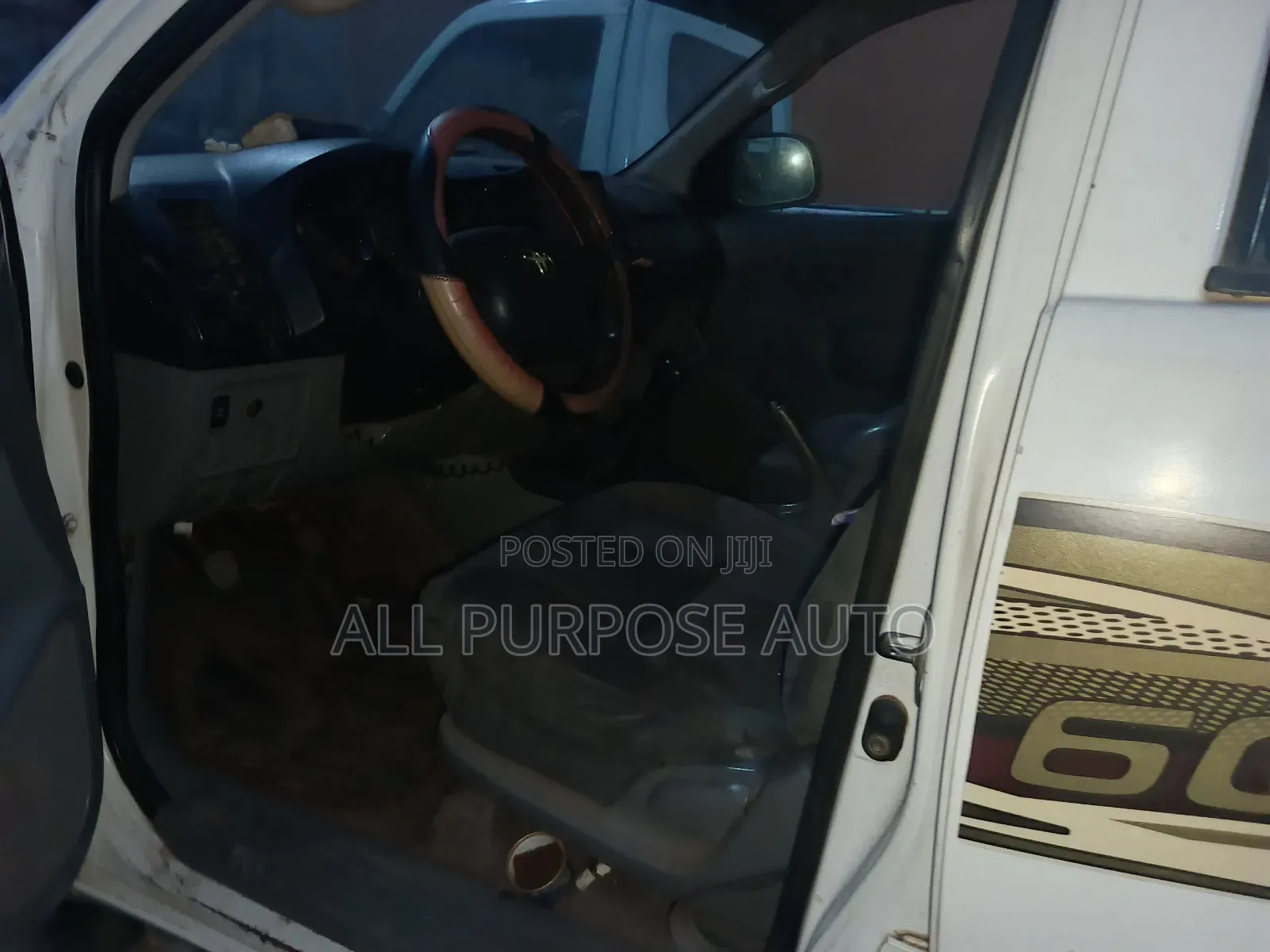 Toyota Hilux 2011 White