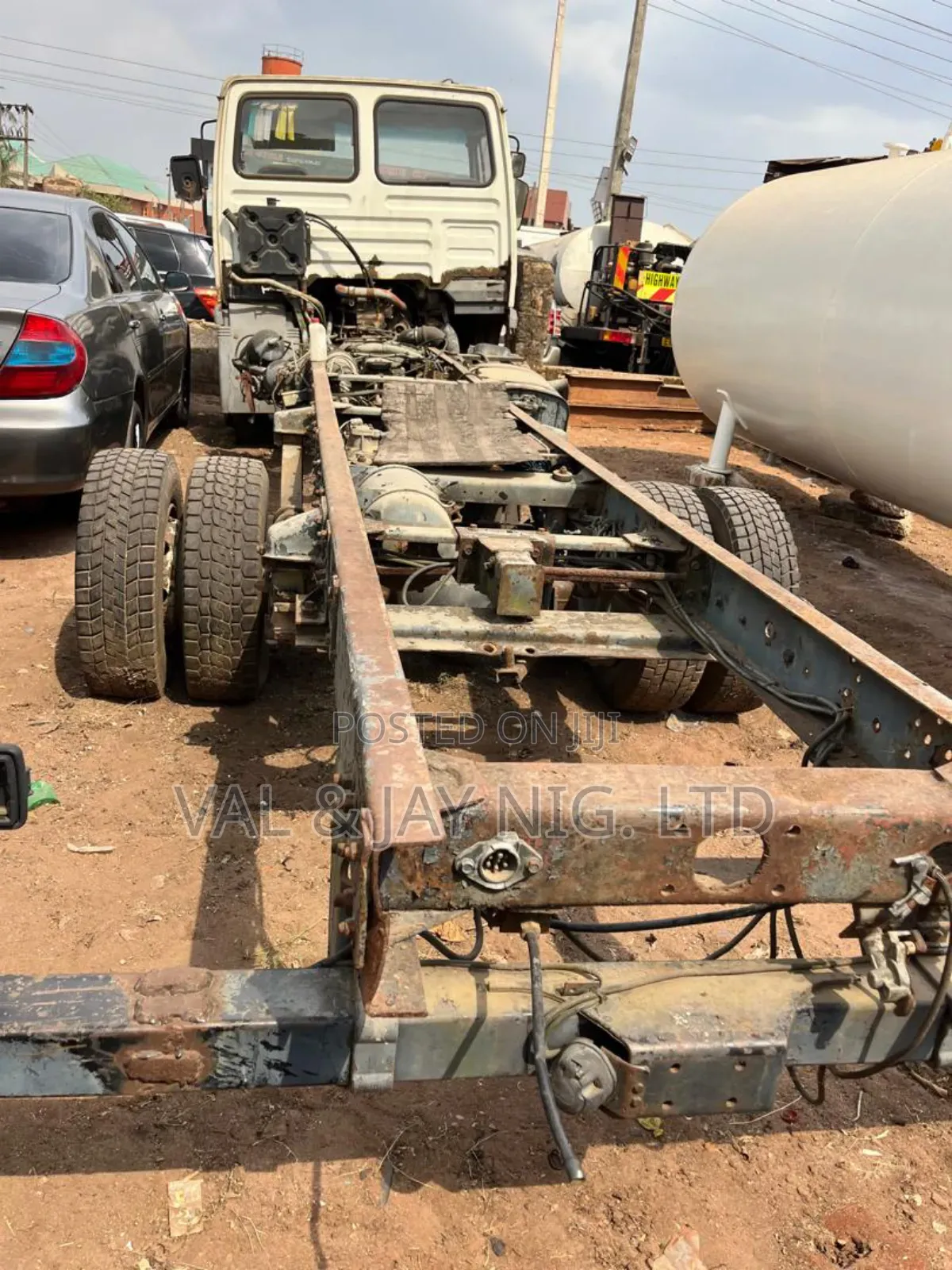 Daf 800 (45) Cap Chassis Rigid Truck - Foreign Use.