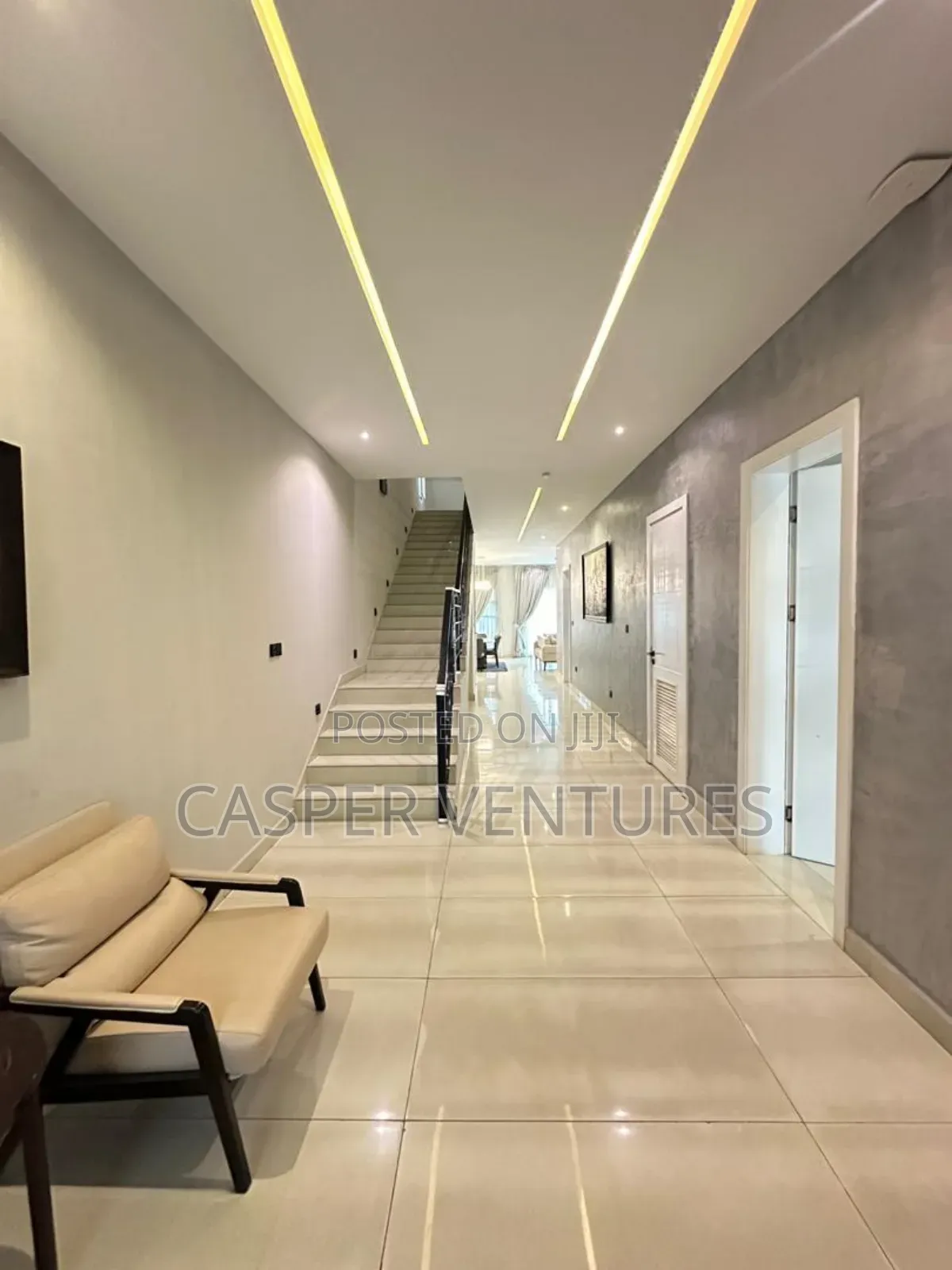 5bdrm Duplex in Off Admiralty Way, Lekki Phase 1 for sale