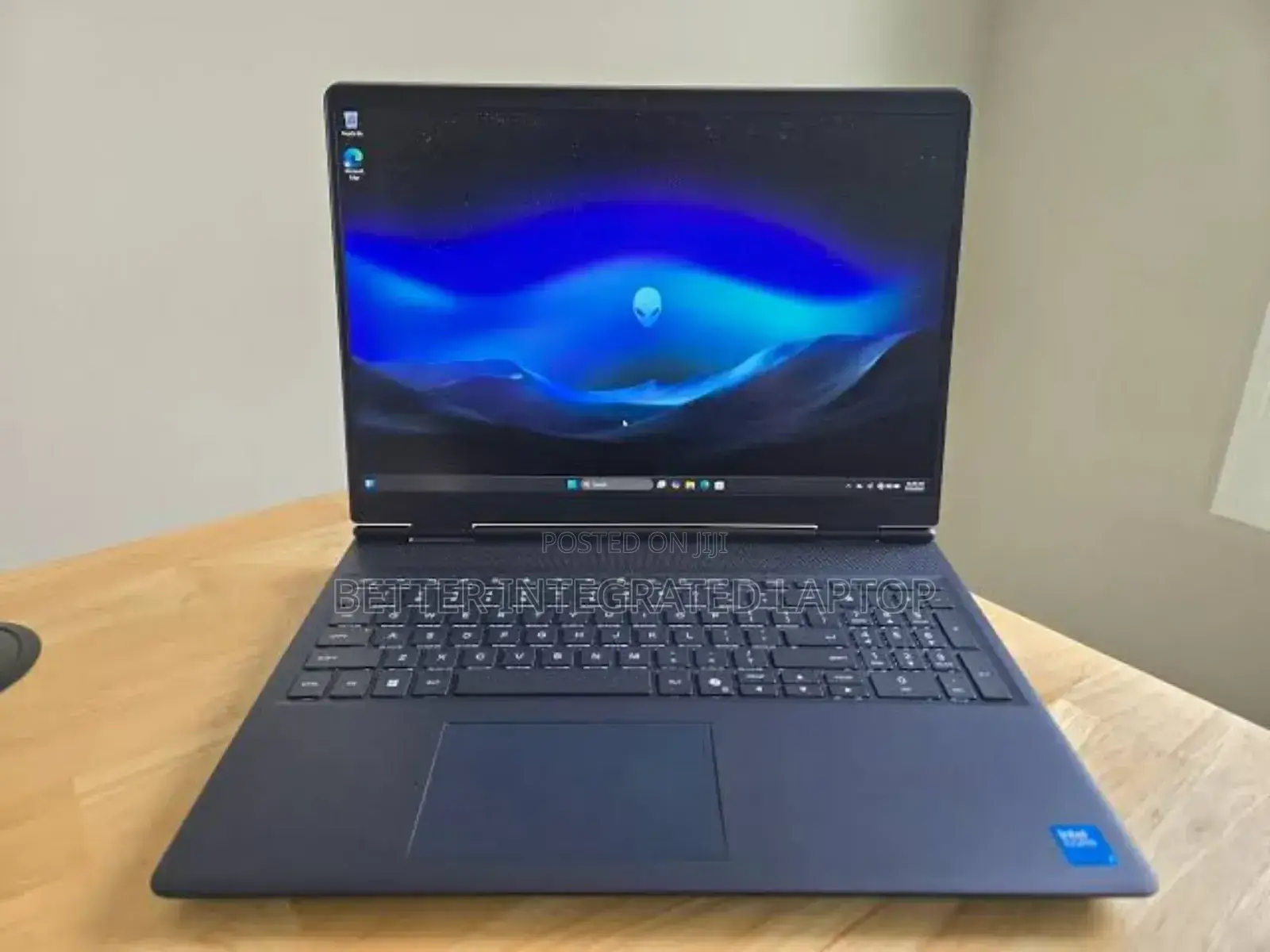 New Laptop Dell Alienware 16 Aurora 16GB Intel Core 7 SSD 1T