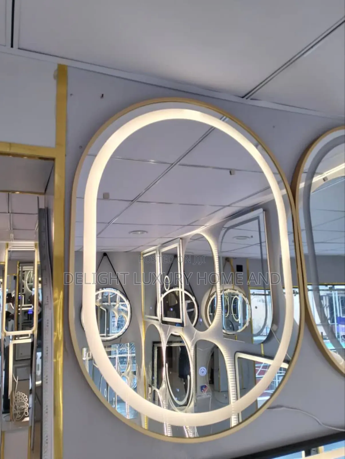 Led Mirror With 3 Light Available in Different Design and Color