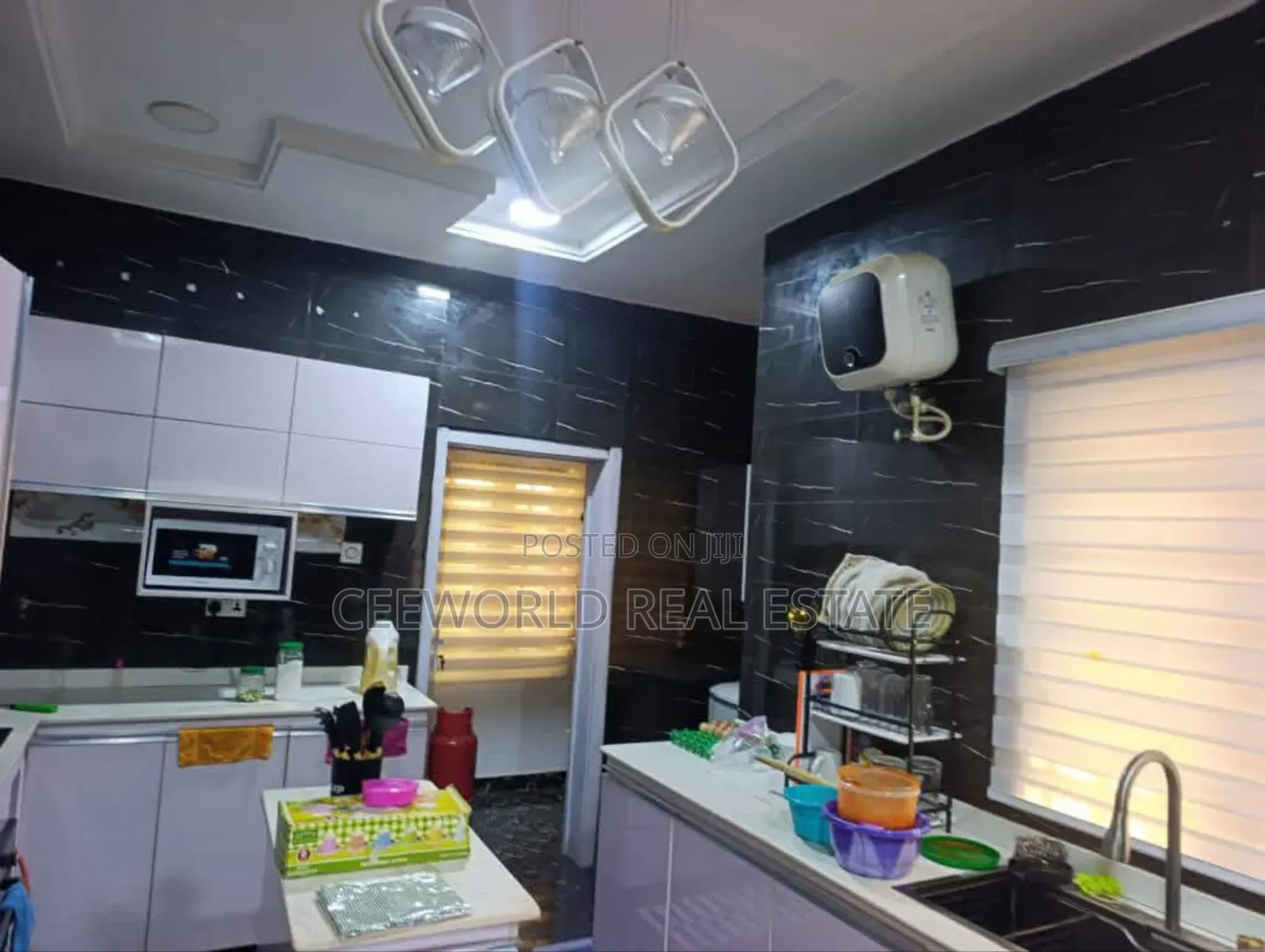 4bdrm Bungalow in Faruku Soka for sale