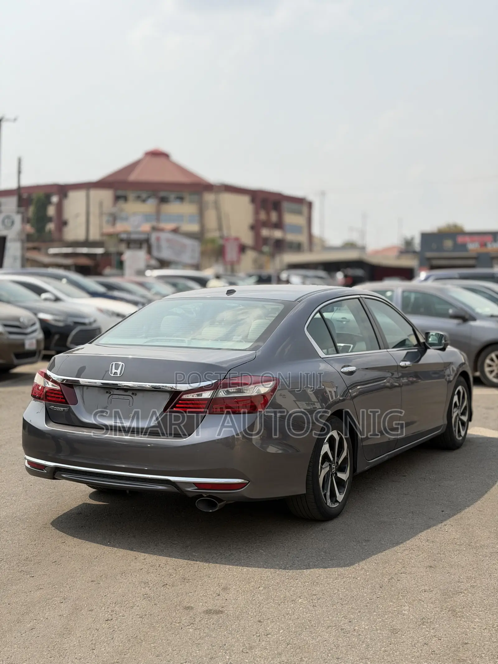 Honda Accord EX-L 4dr Sedan FWD (2.4L 4cyl 2A) 2017 Gray