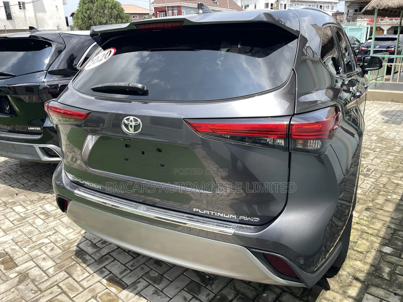 Toyota Highlander Platinum AWD 2020 Brown