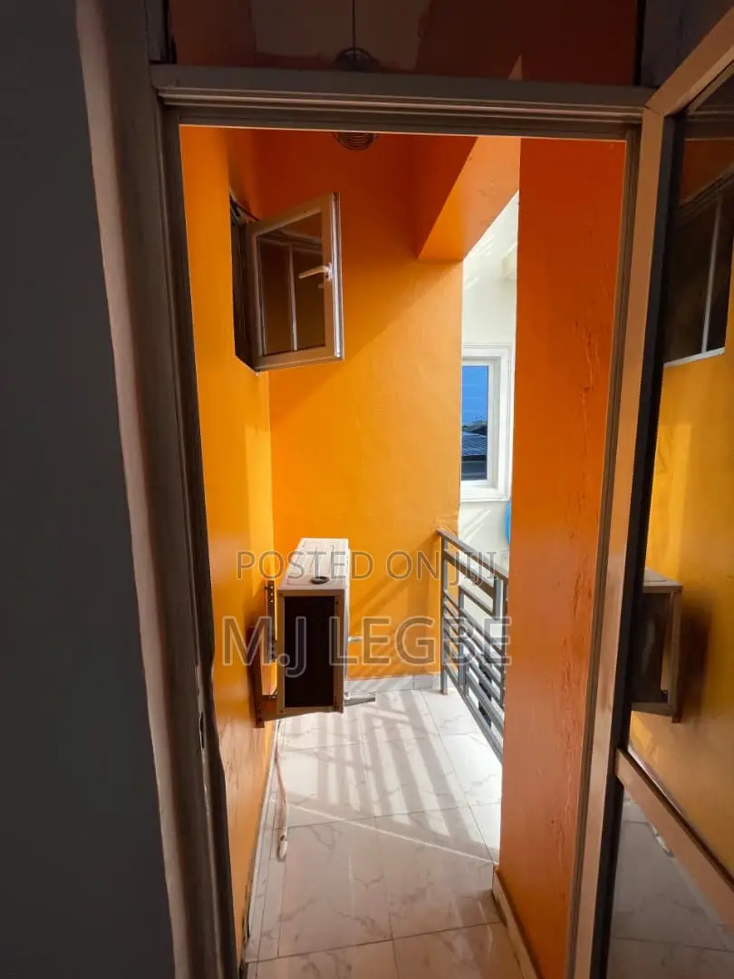 Studio Apartment in Chevron, Lekki for rent