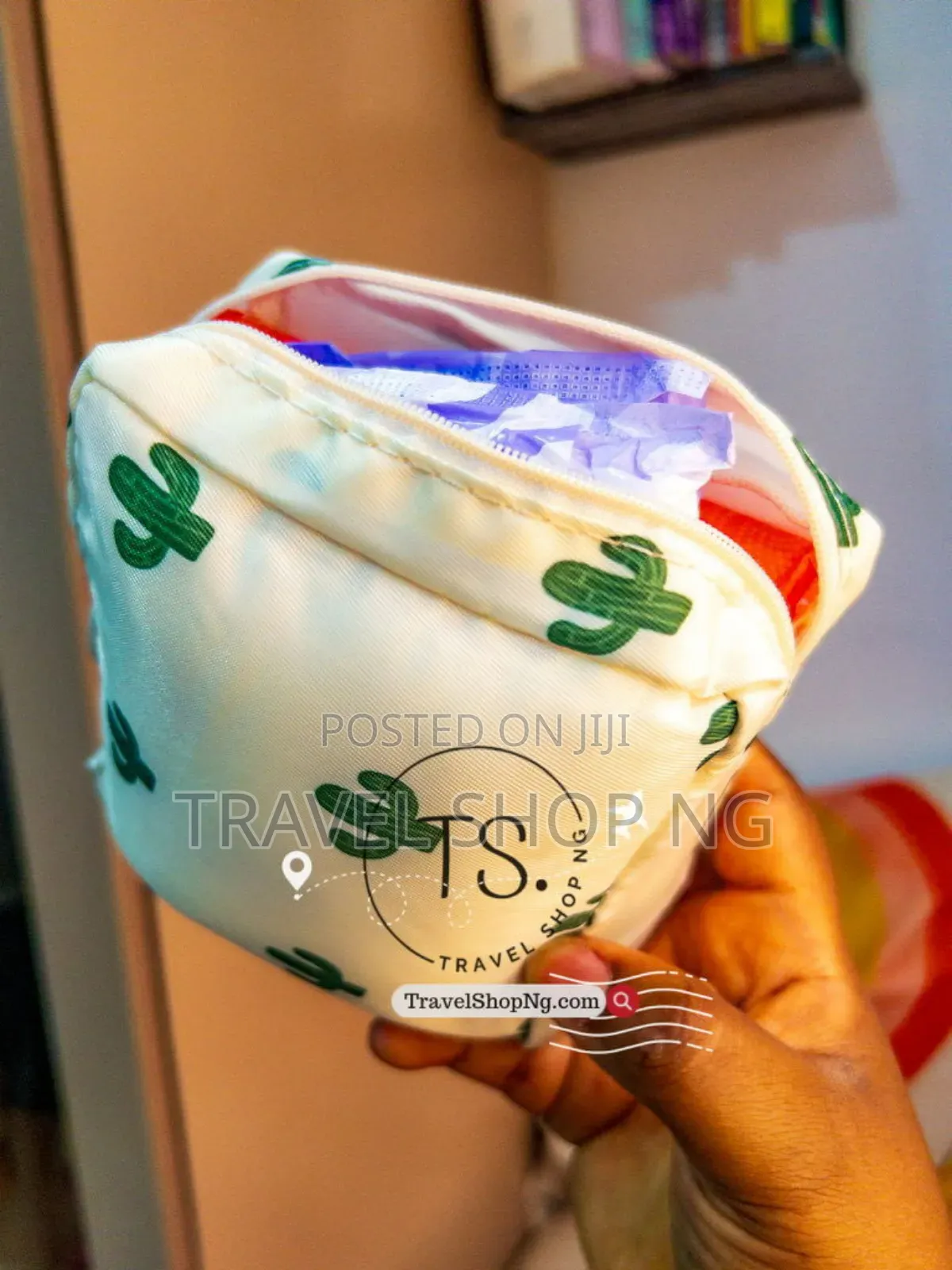 Sanitary Napkins Essential Purse