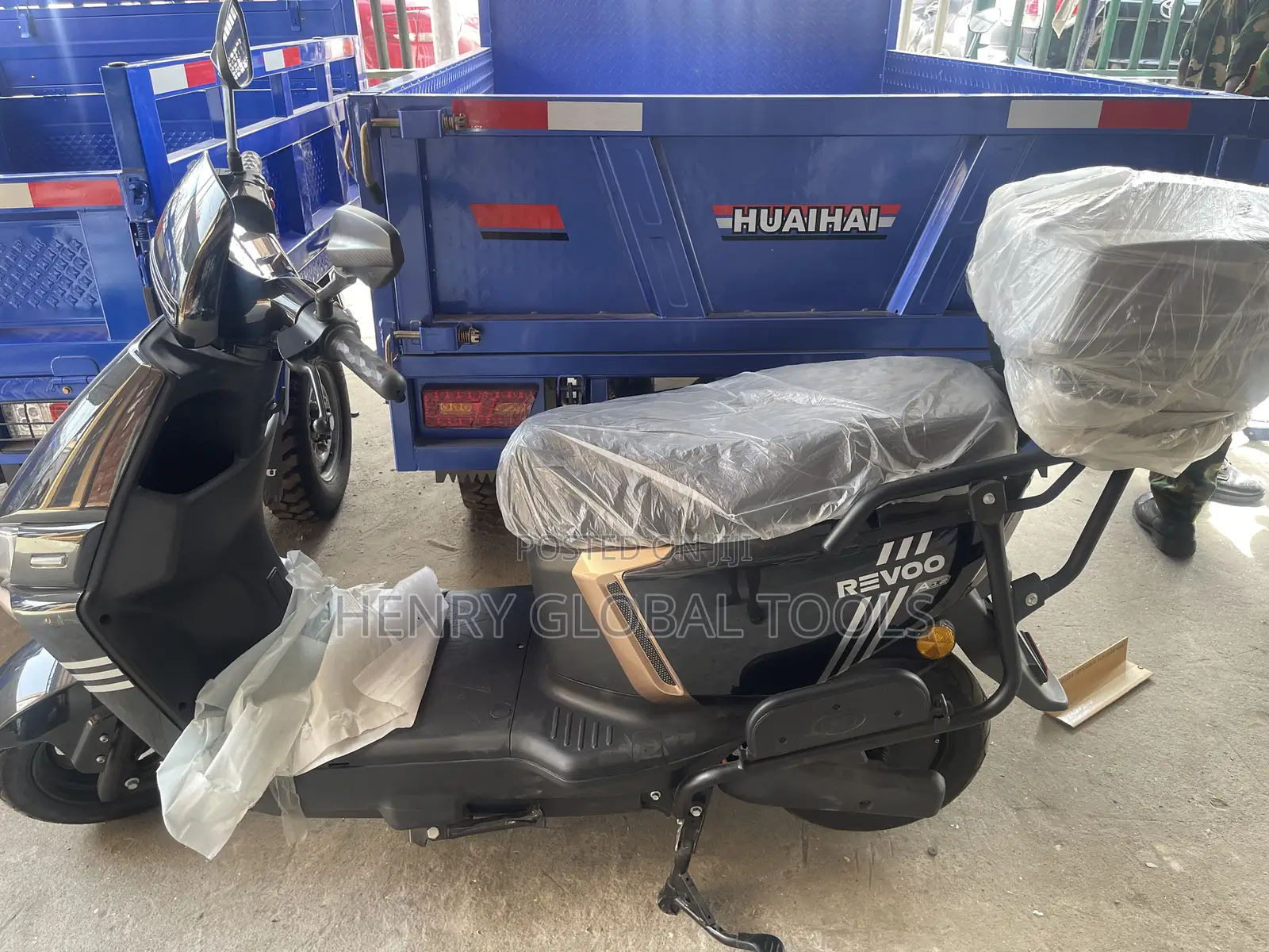 New Royal Revoo Electric Powered Motorcycle