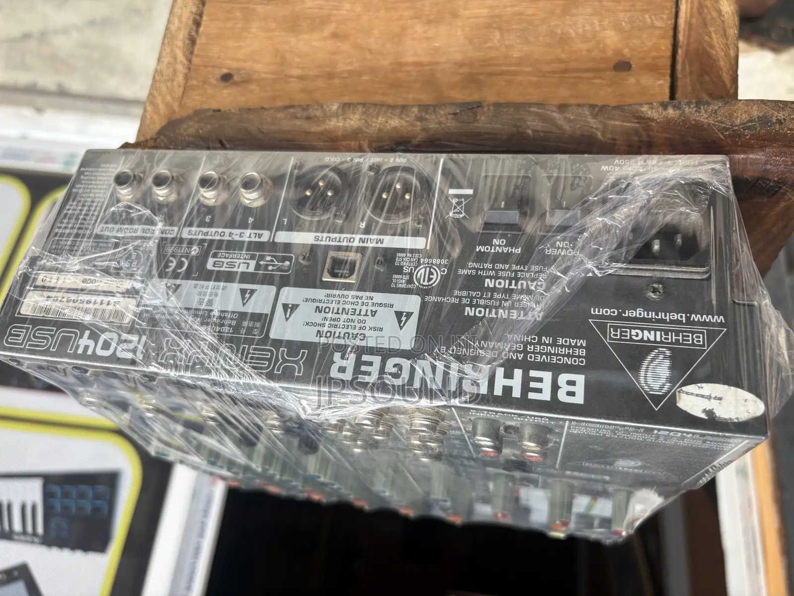 Behringer Xenyx 1204usb