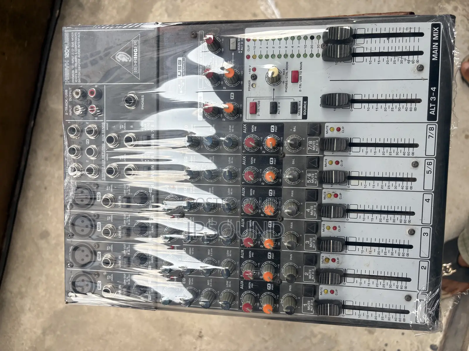 Behringer Xenyx 1204usb