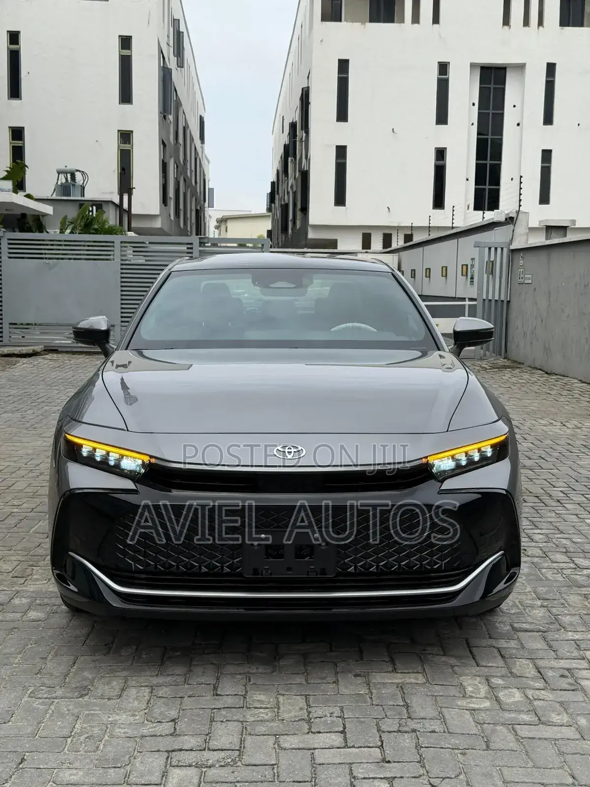 New Toyota Crown Limited AWD 2024 Gray