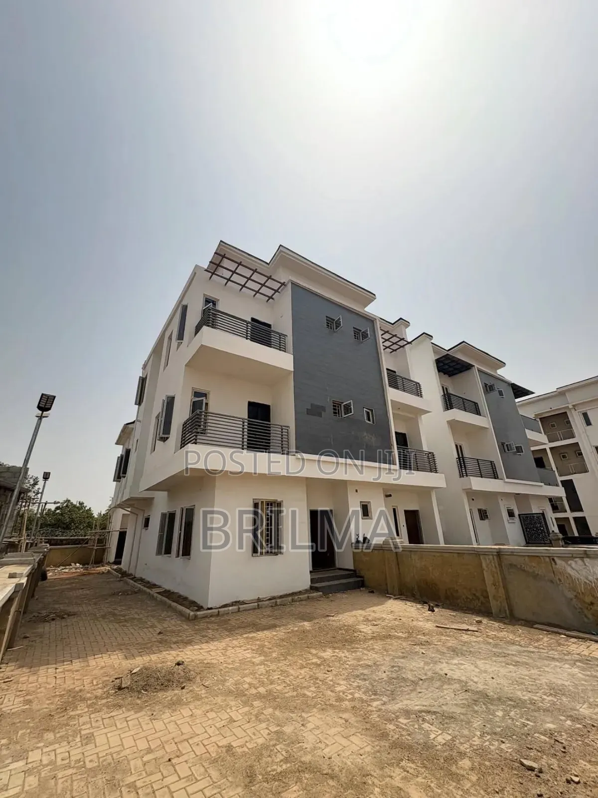 4bdrm Duplex in Gudu for sale