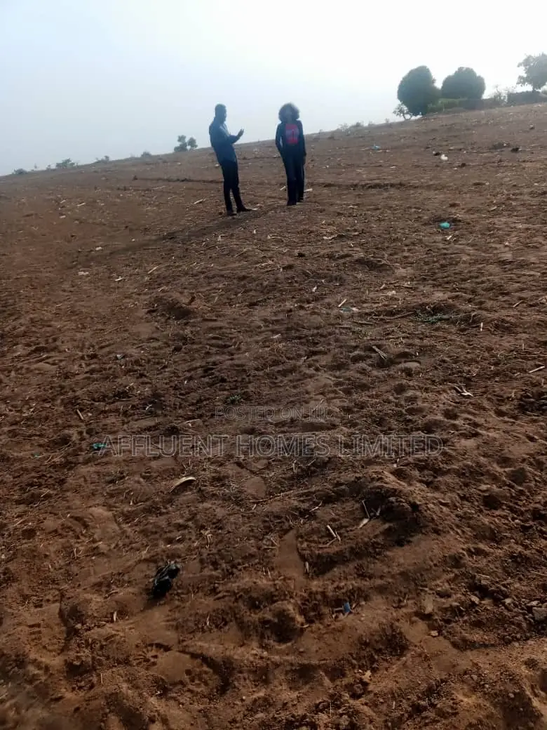 250sqm of Estate Land for Sale in Kabusa for 4 Bedrm Duplex