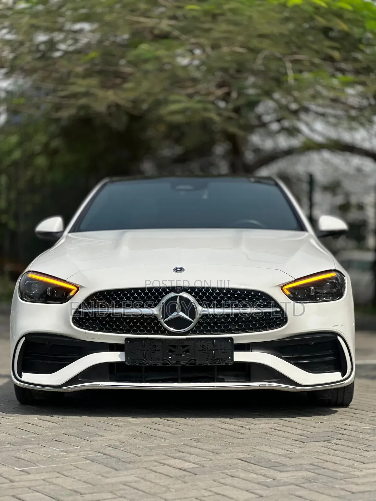 Mercedes-Benz C300 2023 White