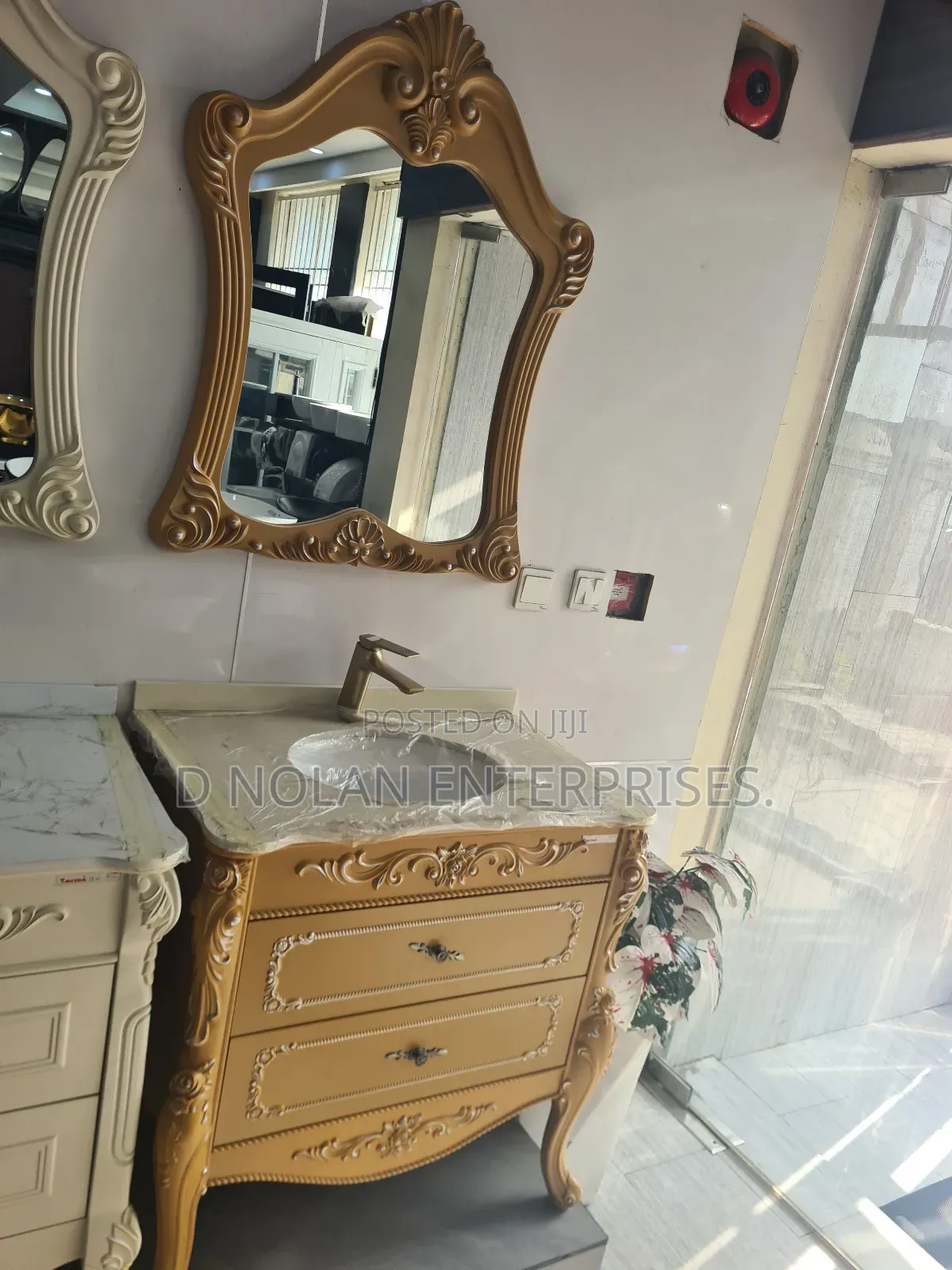 80cm Royal Design Cabinet