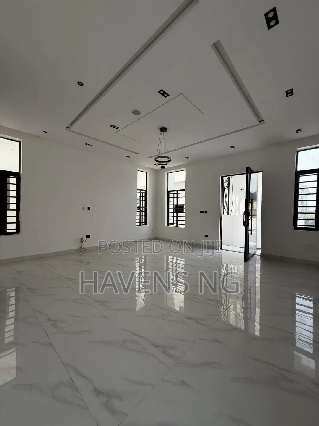 4bdrm Duplex in Lekki Phase 2 for sale