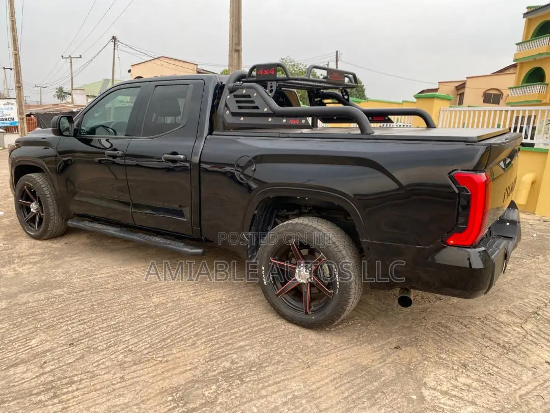 Toyota Tundra 2023 Black