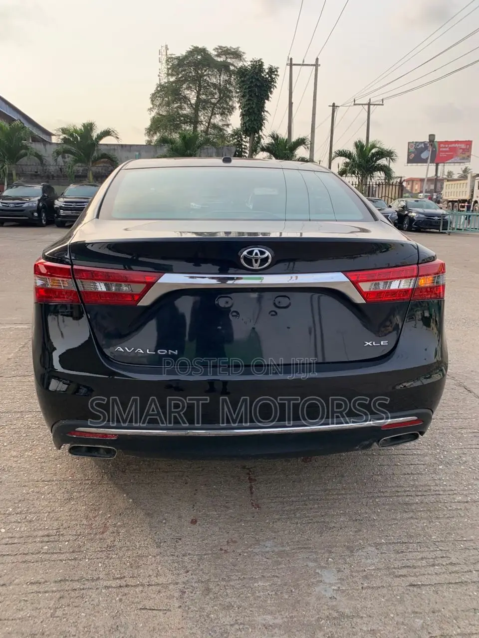 Toyota Avalon XLE FWDSedan (3.6L 6cyl 6A) 2016 Burgundy