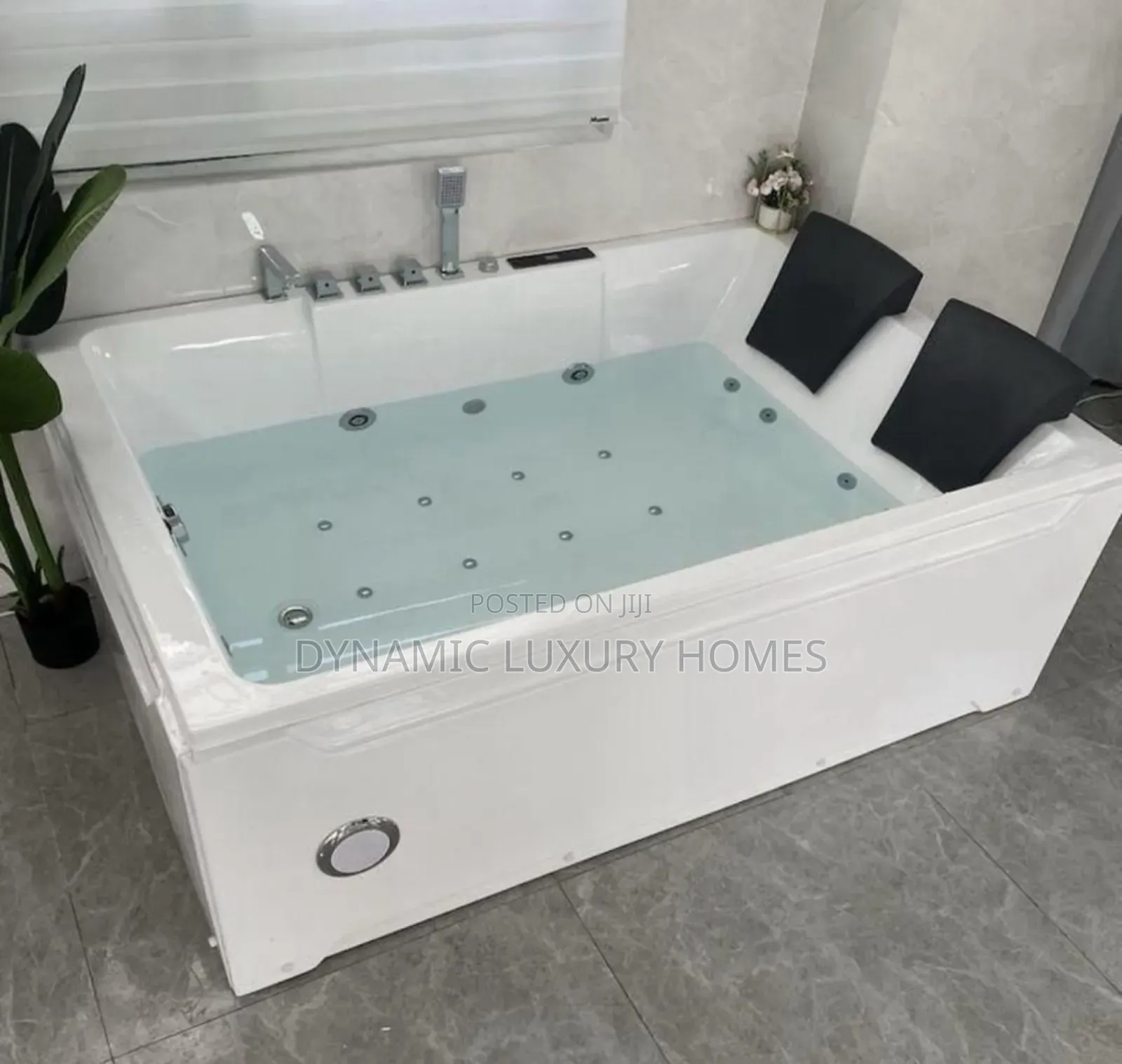 Italian Acrylic Jacuzzi With Inbuilt Mixer Tap