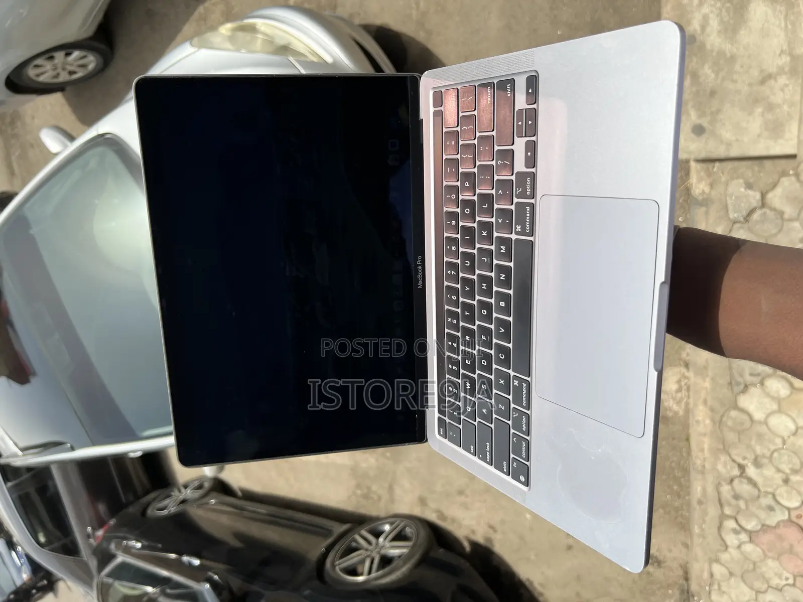 Laptop Apple MacBook Pro 2022 M2 8GB Apple M2 SSD 256GB