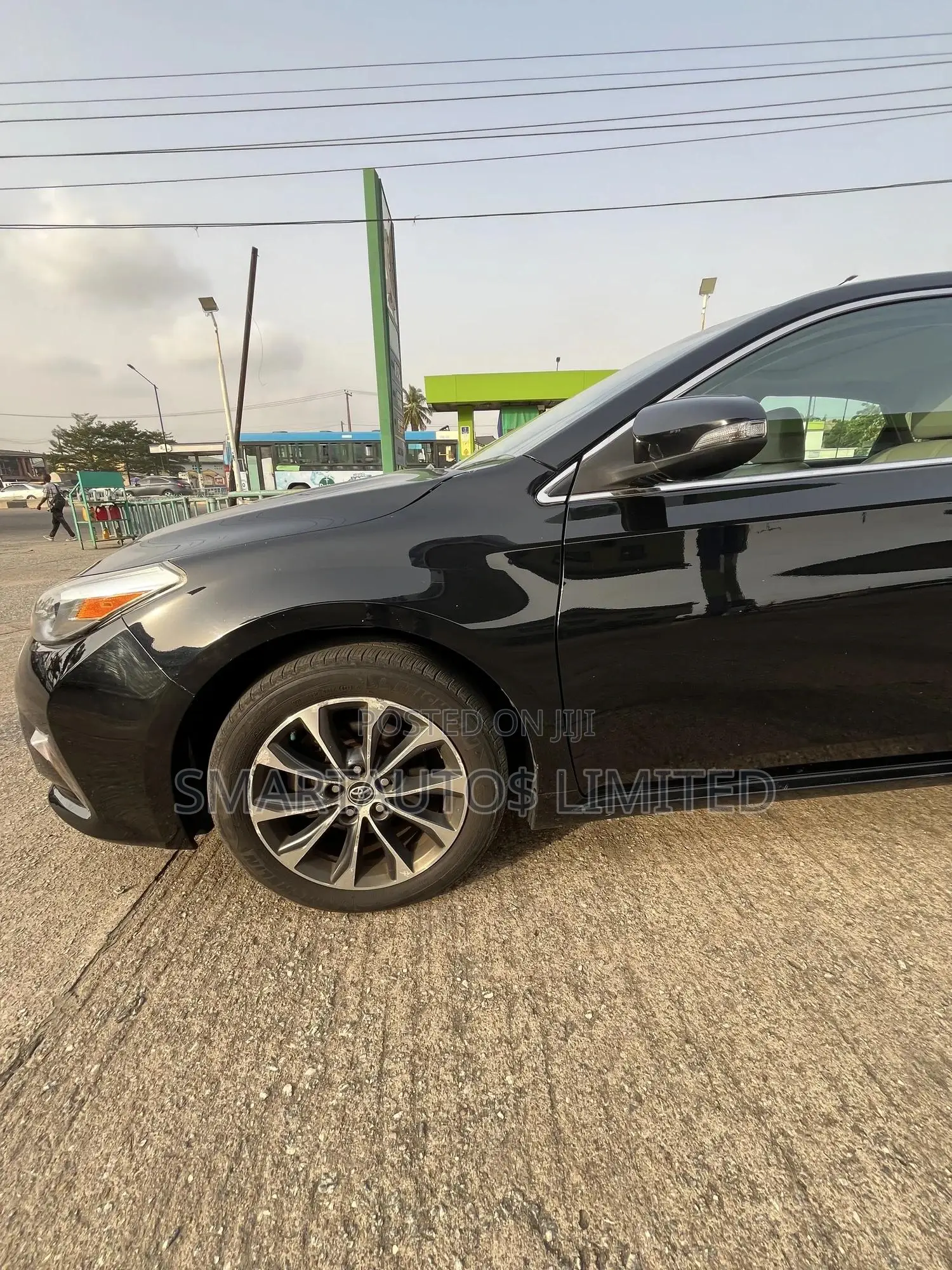 Toyota Avalon XLE FWDSedan (3.6L 6cyl 6A) 2016 Burgundy