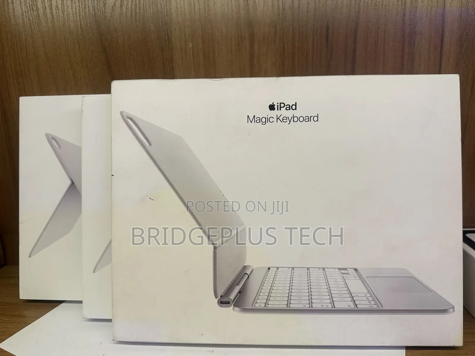 Apple Magic Keyboard for 11" iPad Pro M4 (White, Us English)