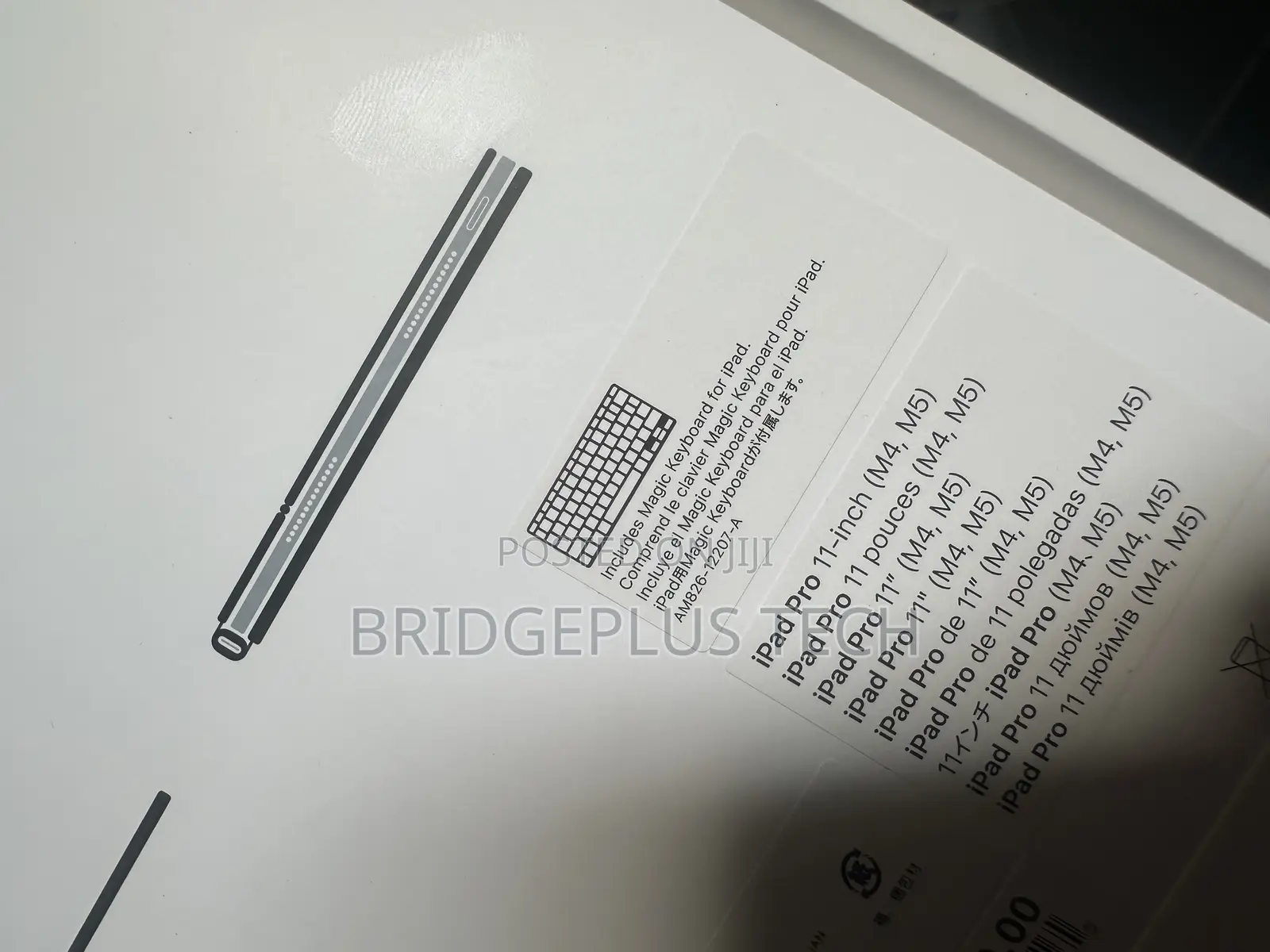 Apple Magic Keyboard For 11" iPad Pro M4/M5 Black Mwr23ll/A