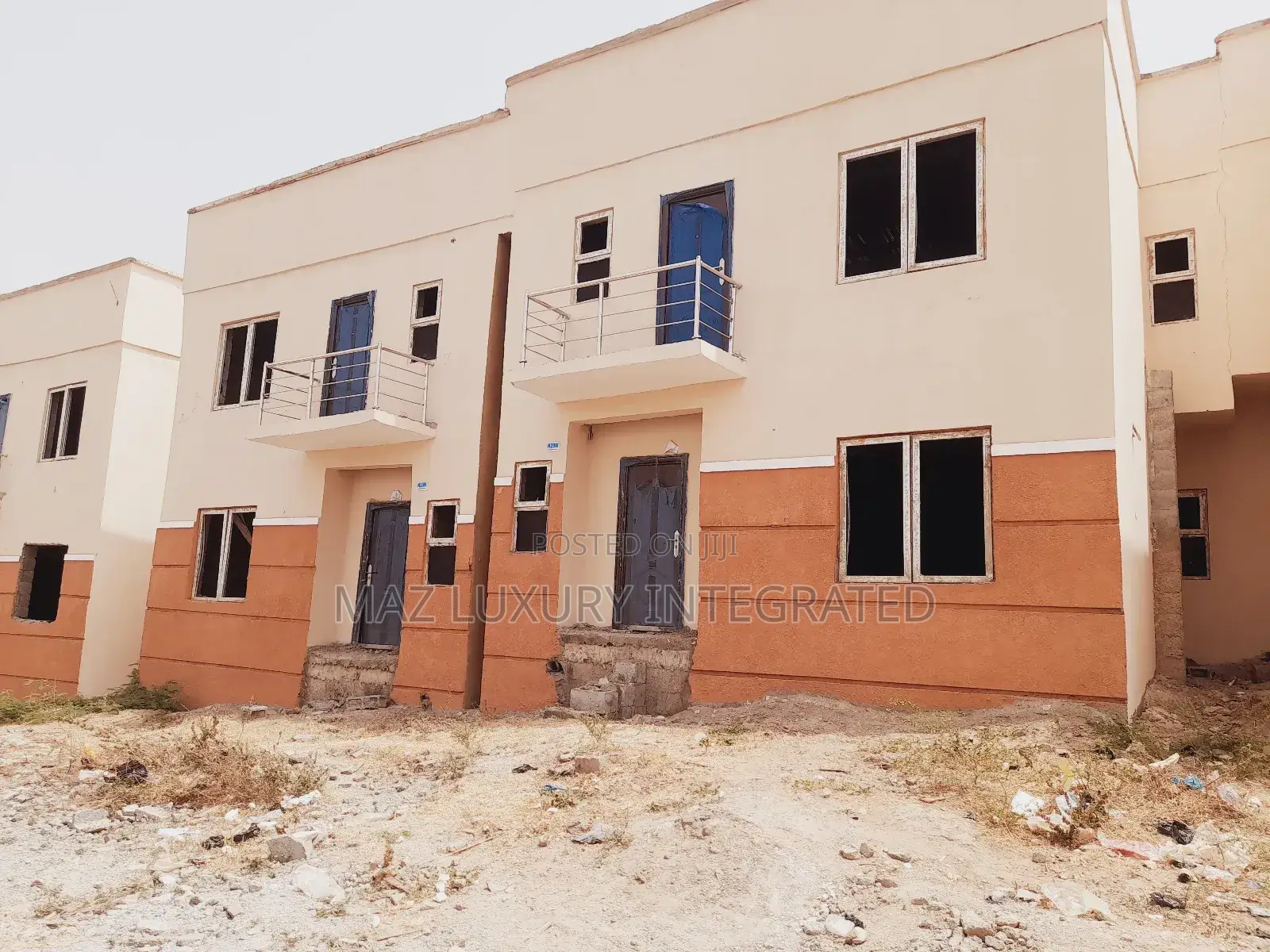 4bdrm Bungalow in Phase 3, Life Camp for sale