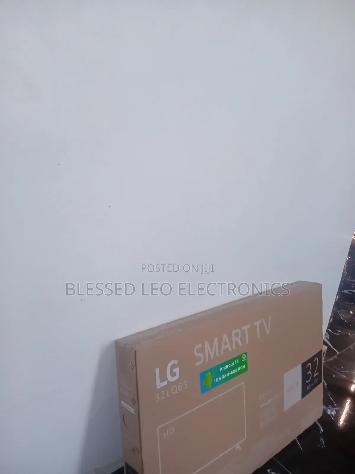 Lg 32 Inches Ultra Stadium Surround Tv