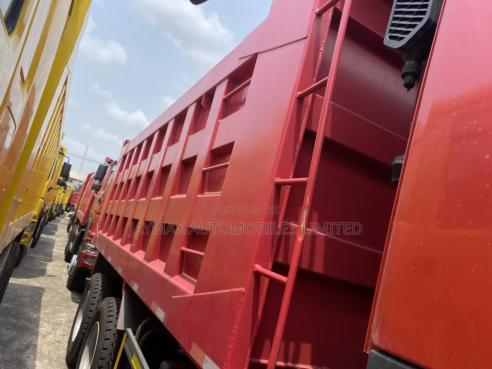 371 Red Howo Dump Truck