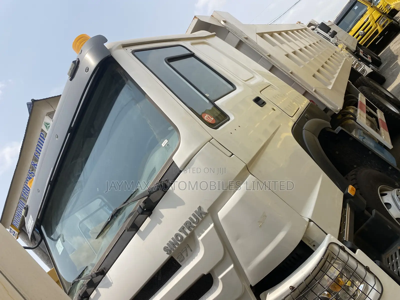 Howo 371 White Brand New