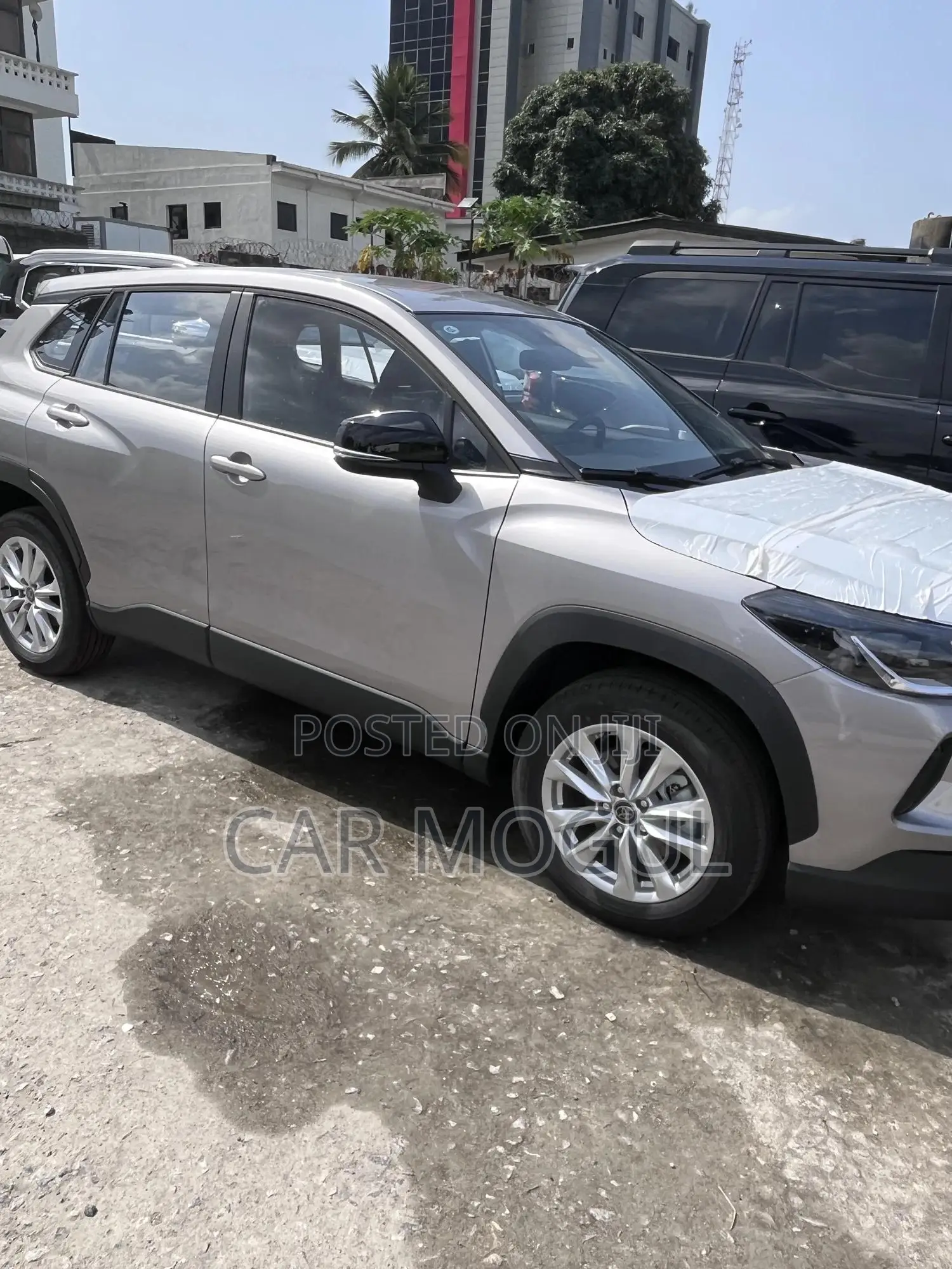 New Toyota Corolla Cross LE 2025 Gray