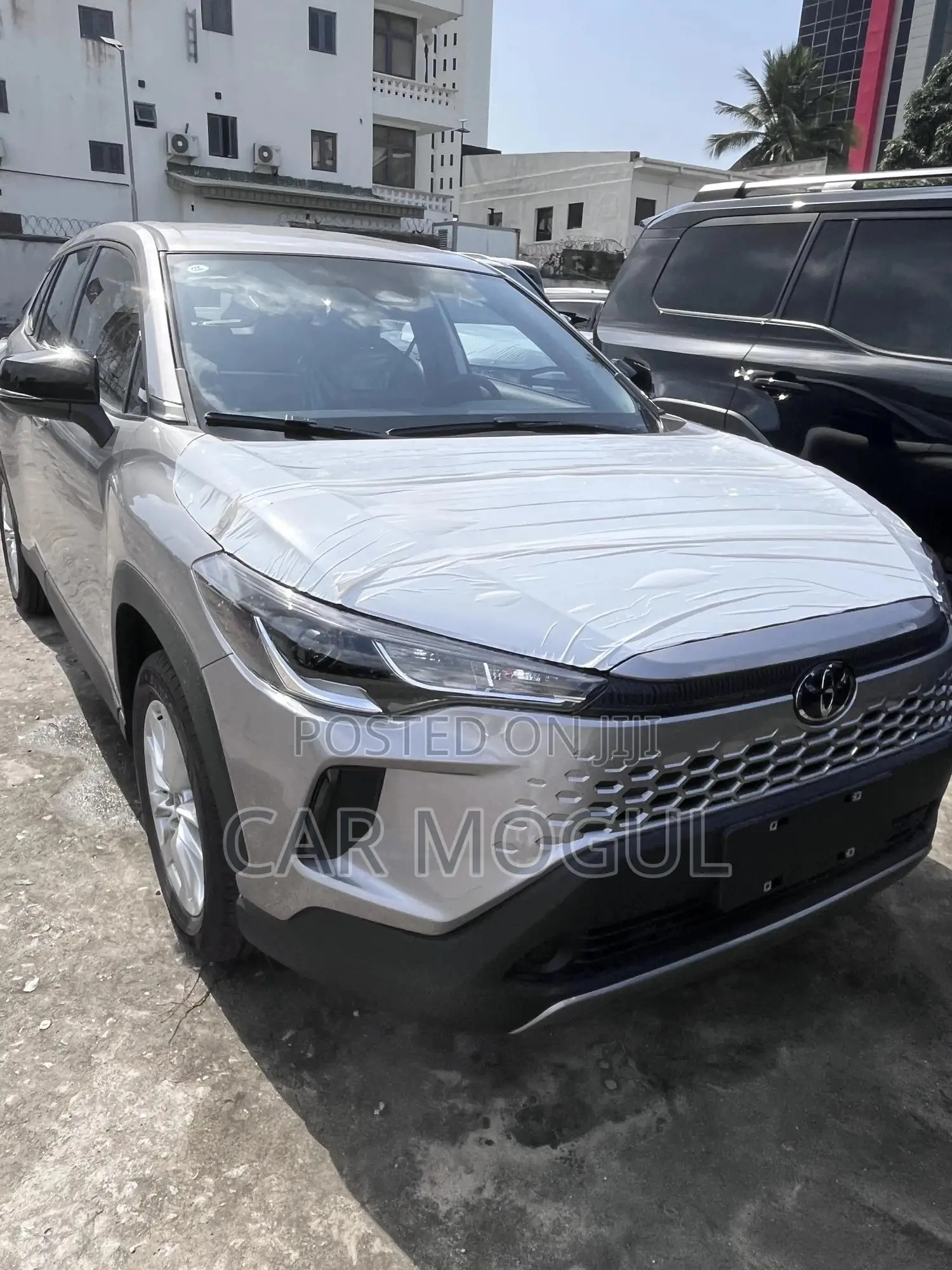 New Toyota Corolla Cross LE 2025 Gray