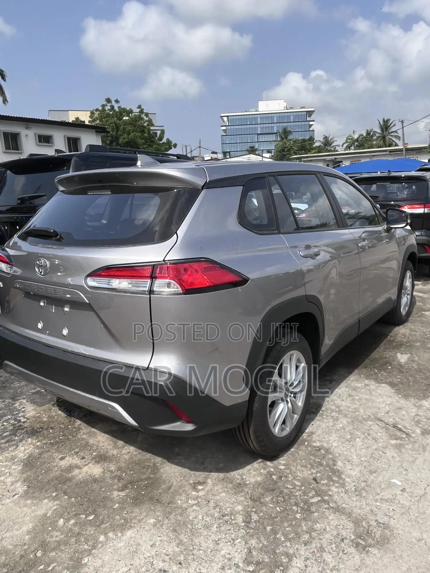 New Toyota Corolla Cross LE 2025 Gray