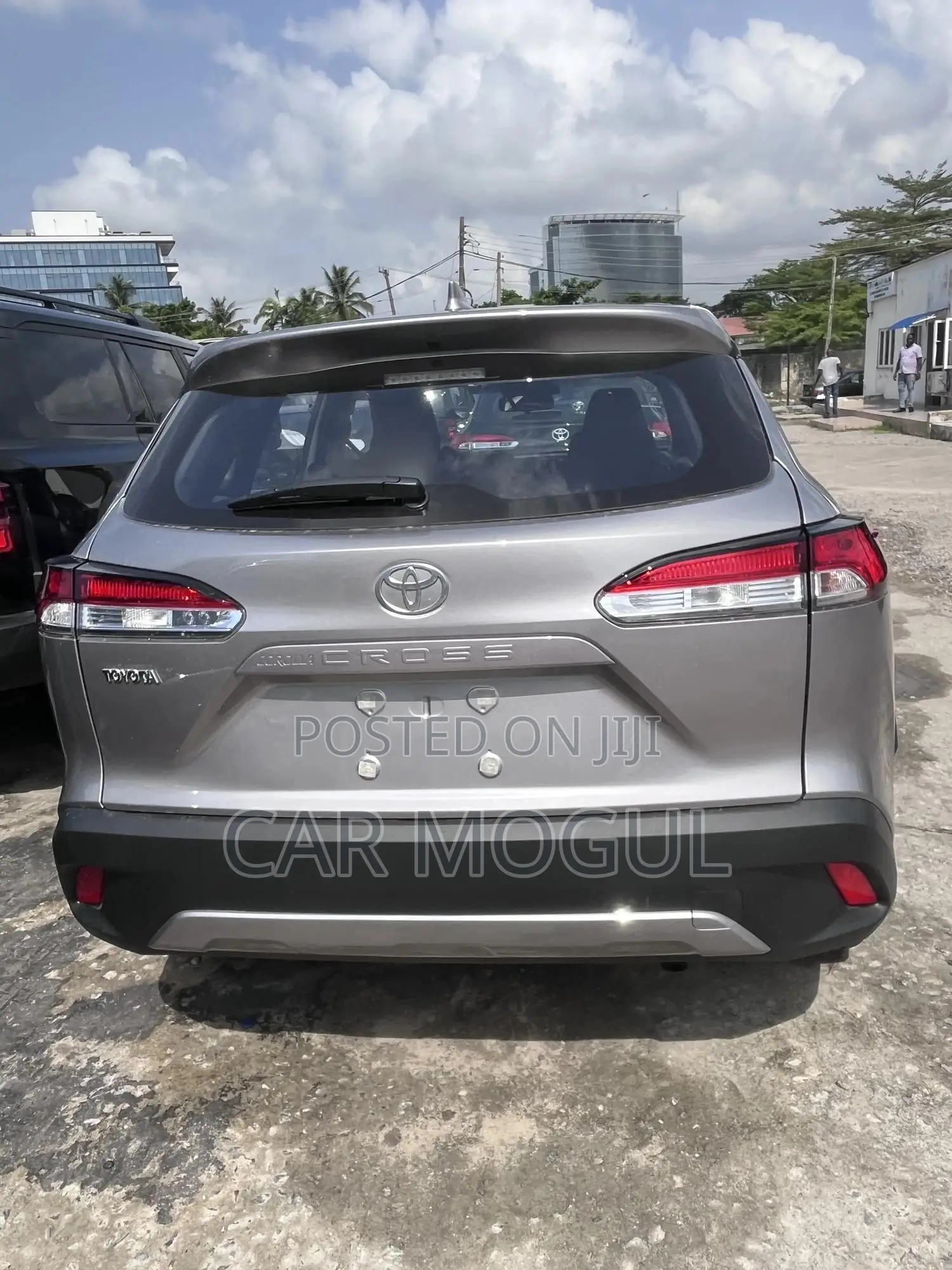 New Toyota Corolla Cross LE 2025 Gray