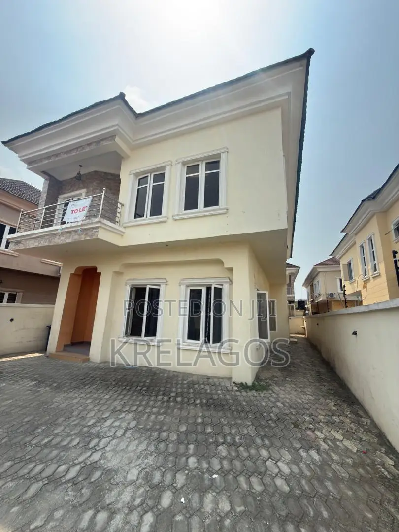 5bdrm Duplex in Ikota for rent