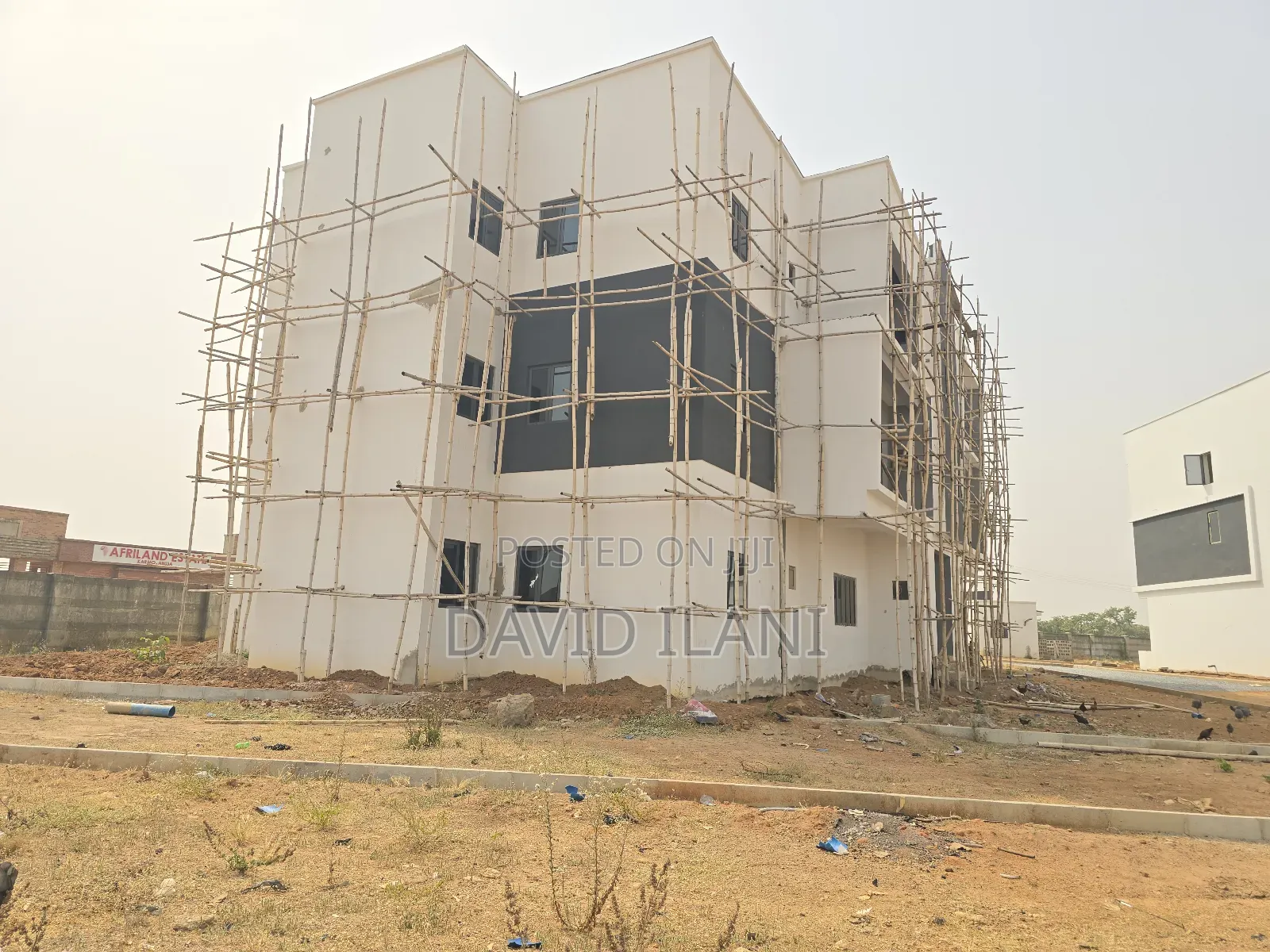4bdrm Block of Flats in Fountain View for sale