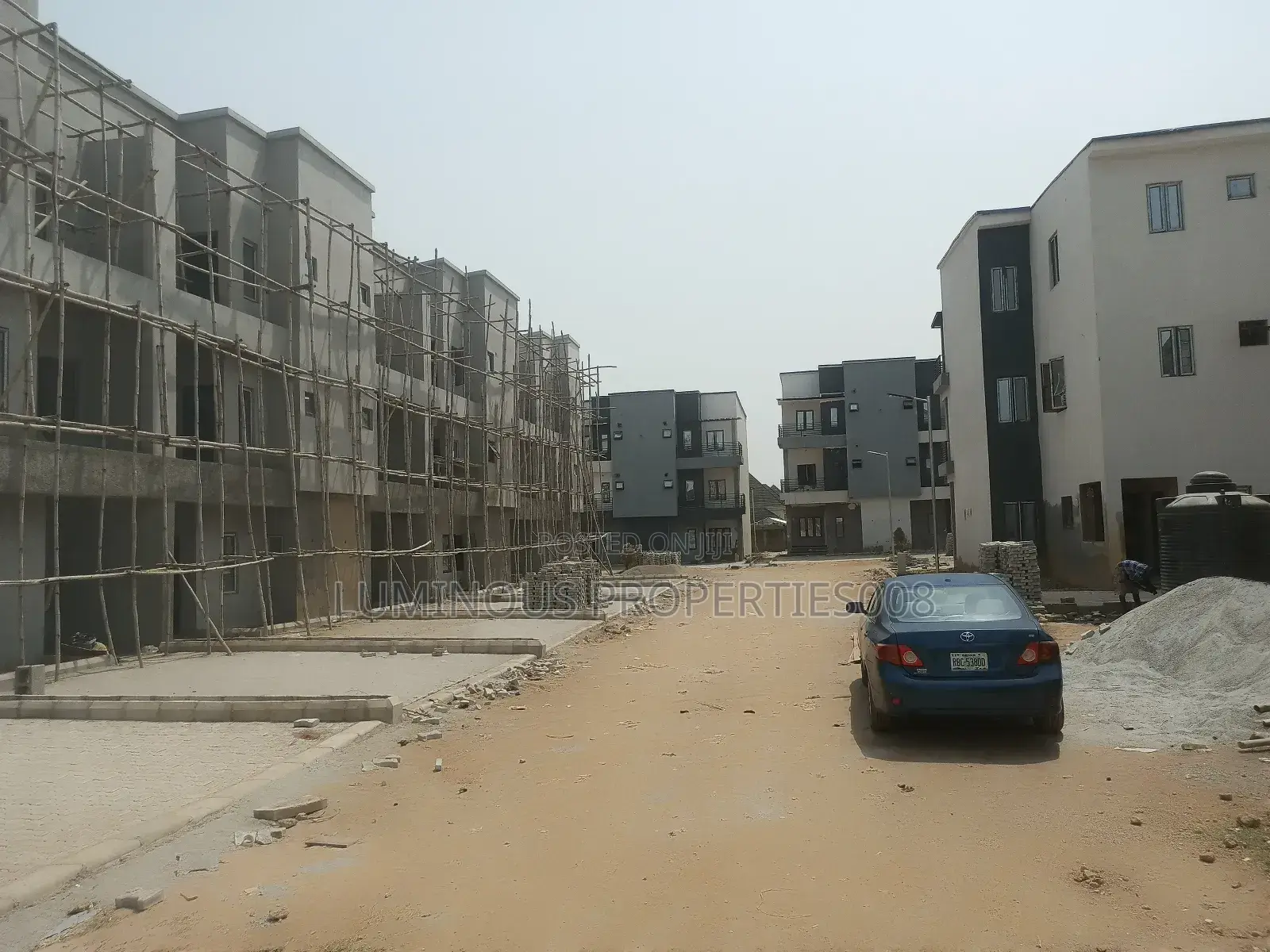 4bdrm Duplex in Tangerine Exquisite, Life Camp for sale