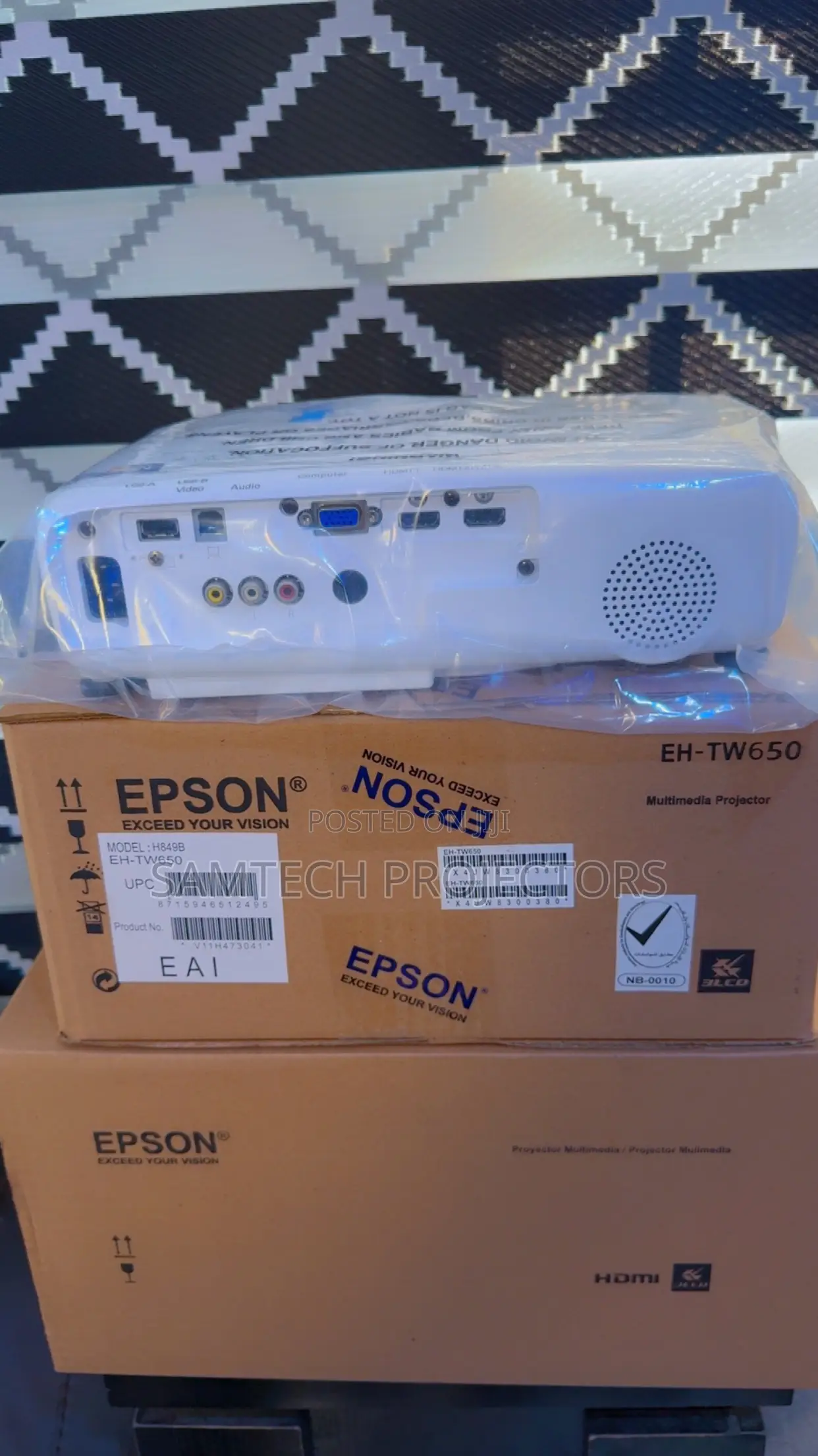 Epson Daylight Wireless Projector Home Cinema, Meet Room, Classroom