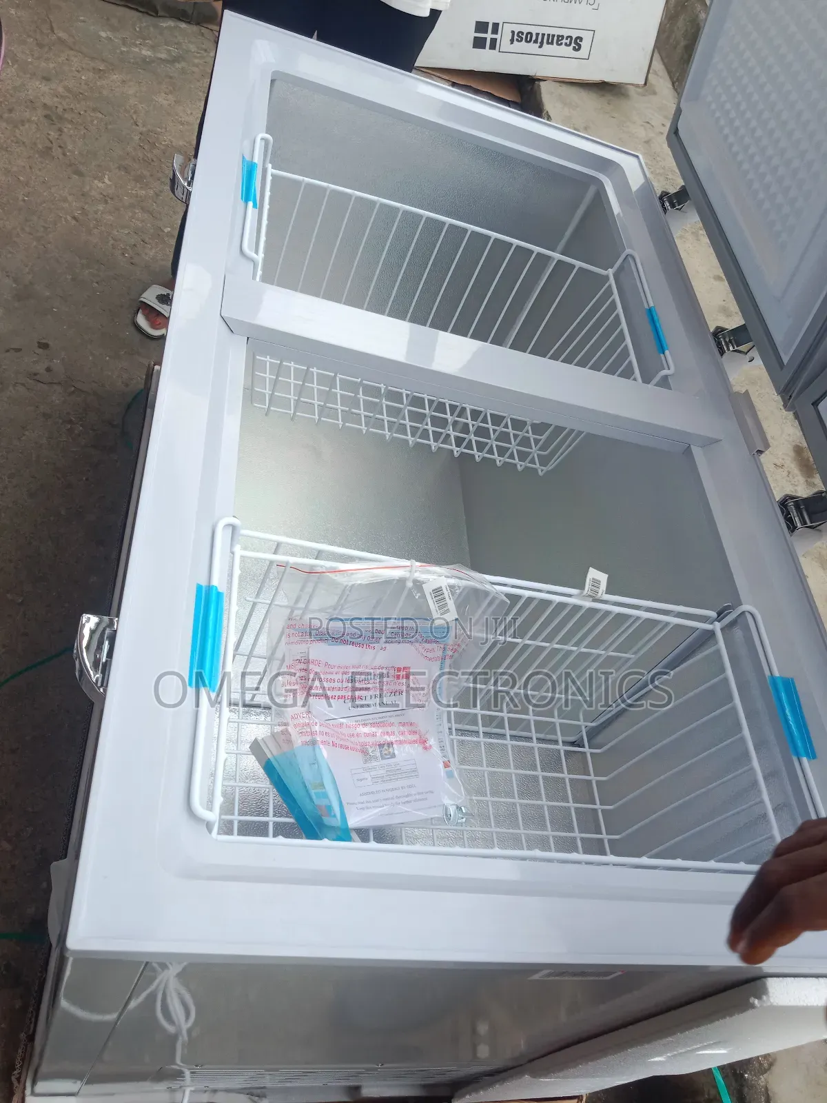 Scanfrost Chest Freezer Inverter 5ft