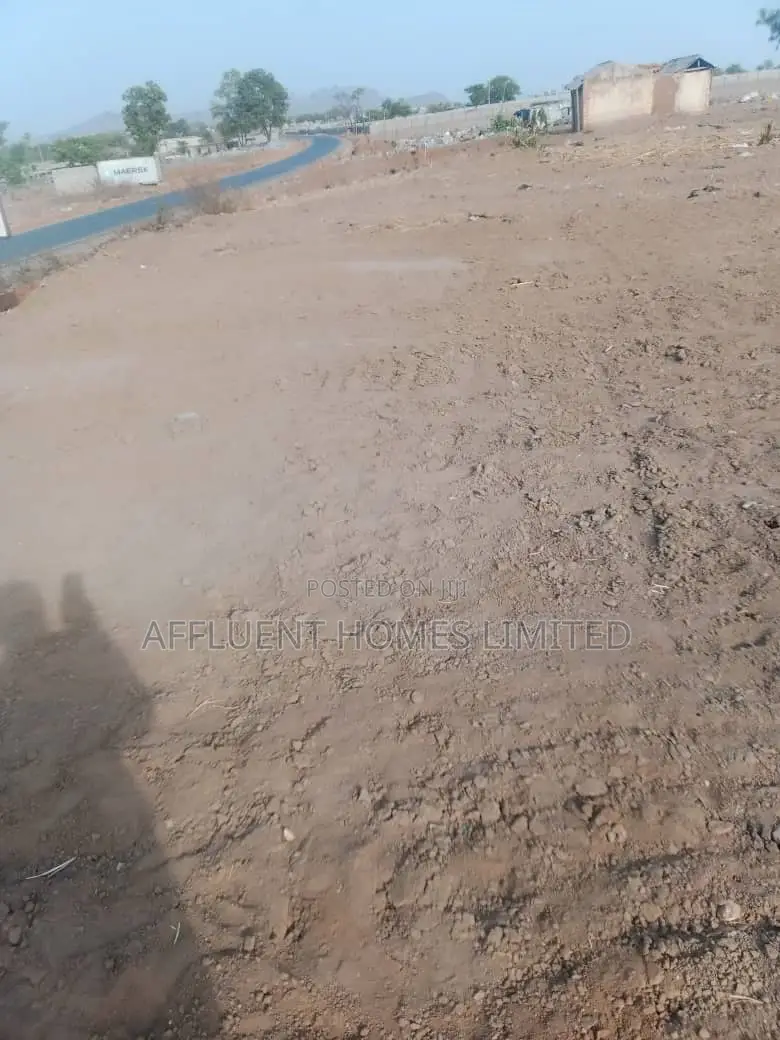 250sqm of Estate Plot for 4 Bedrm Terrace Duplex for Sale in Karsana