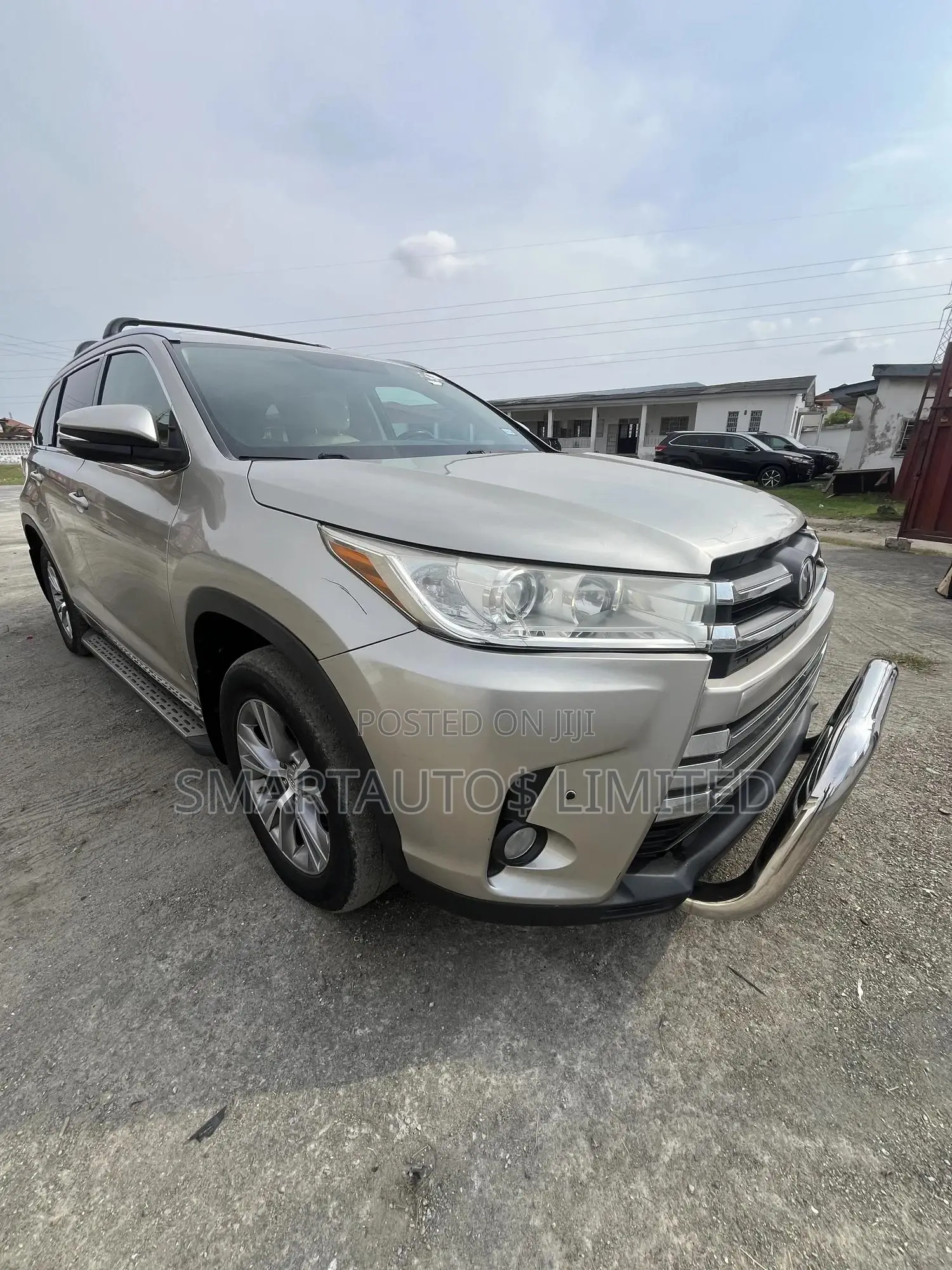 Toyota Highlander XLE 4dr SUV (3.5L 6cyl 6A) 2015 Gold