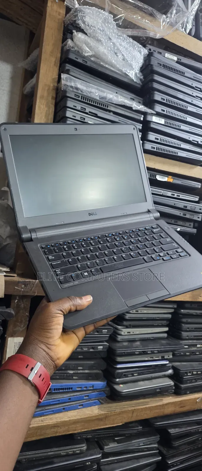 Laptop Dell Latitude 3350 4GB Intel Core i5 SSD 128GB