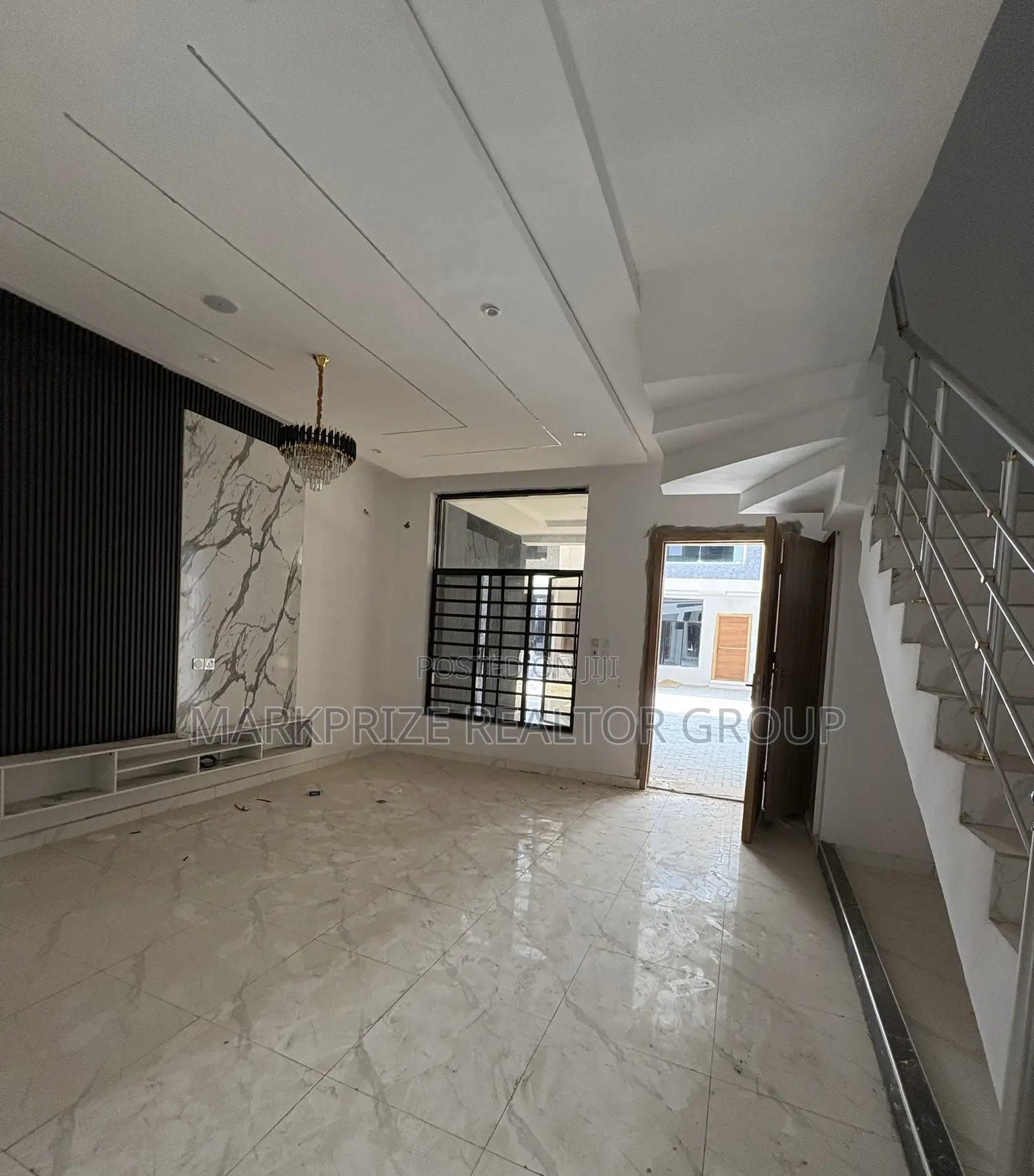 3bdrm Duplex in Ikota Lekki Lagos for sale