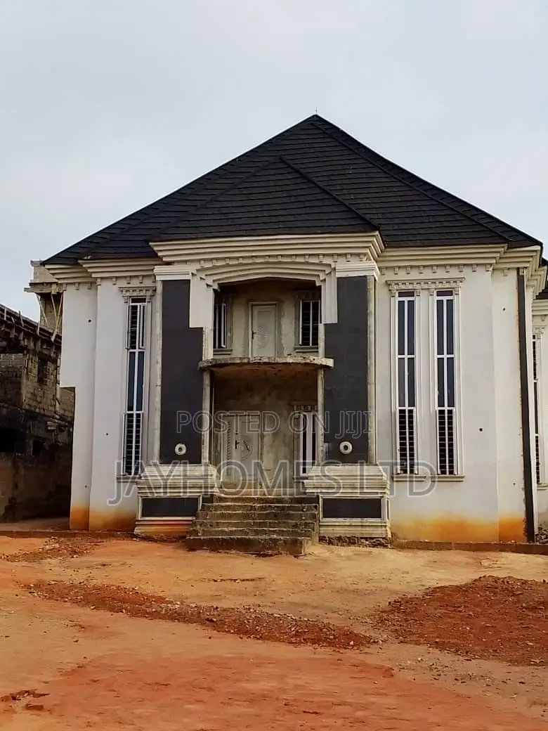 5bdrm Duplex in Okpanam Asaba, Oshimili South for sale